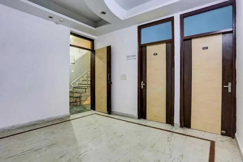 Lobby or reception in Hotel O KL khari Near Ashoka Park Mein Metro