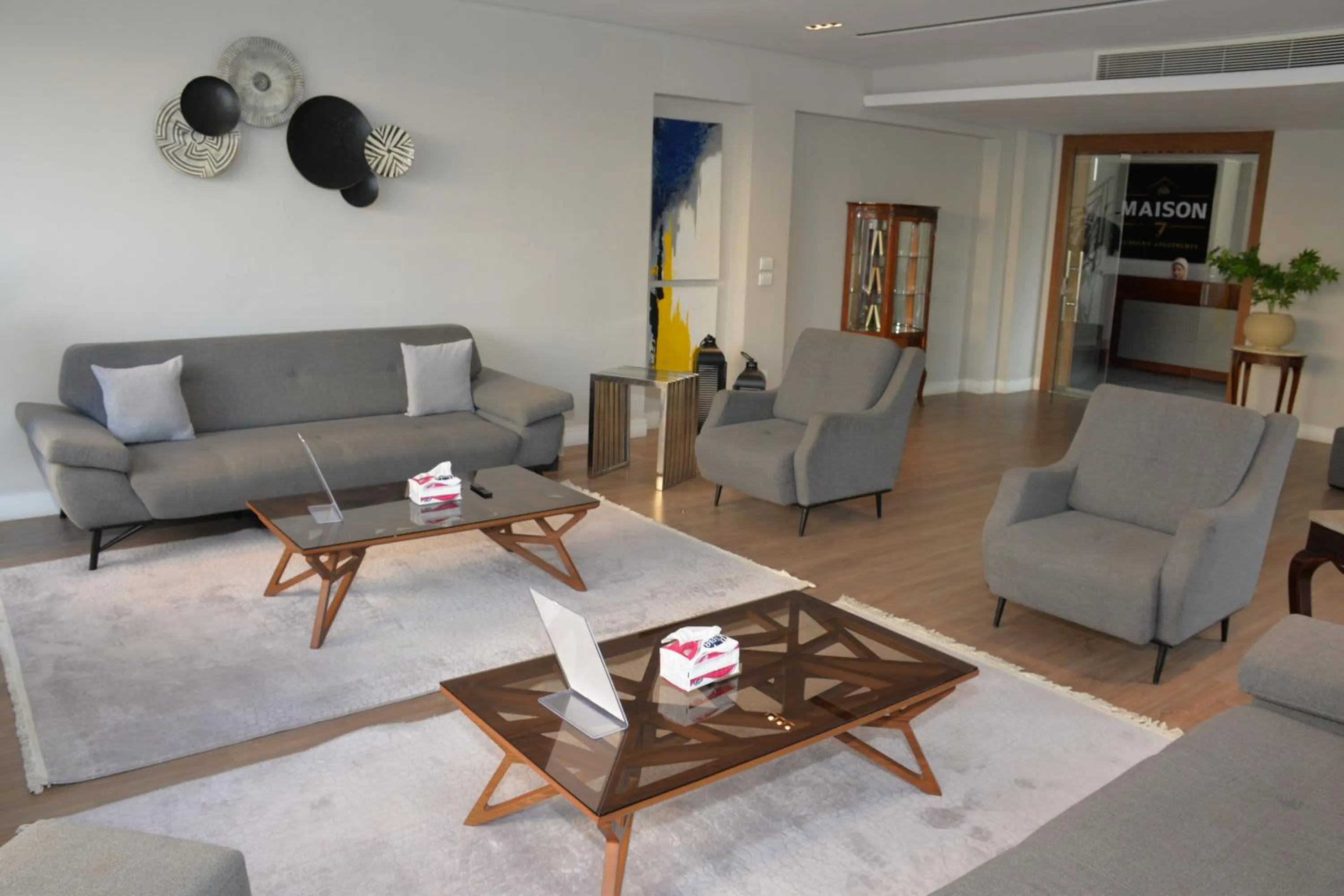 Communal lounge/ TV room in Maison 7