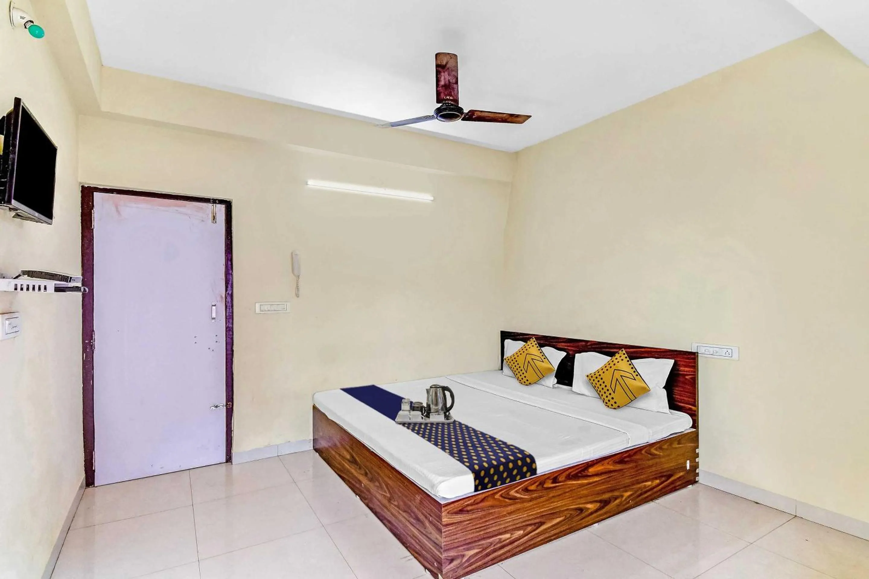 Bedroom in Hotel O MAITY RESIDENCY
