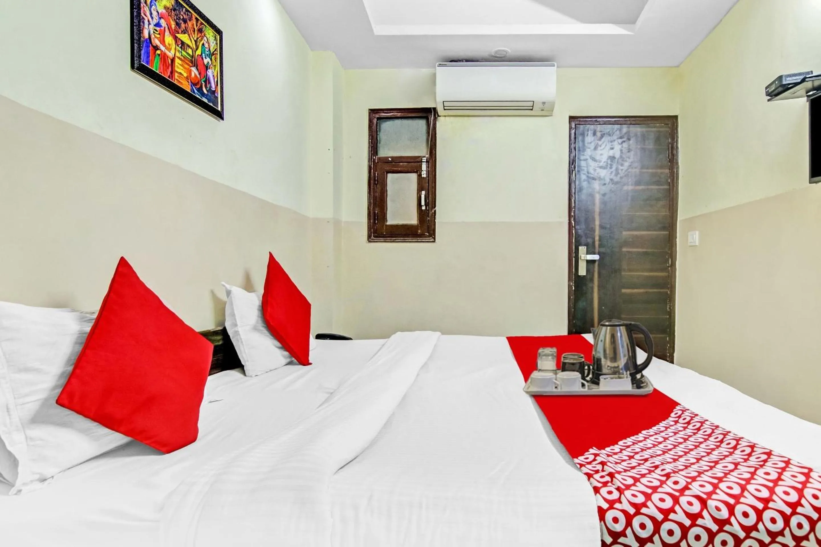 Bedroom, Bed in Super Hotel O Royal Green