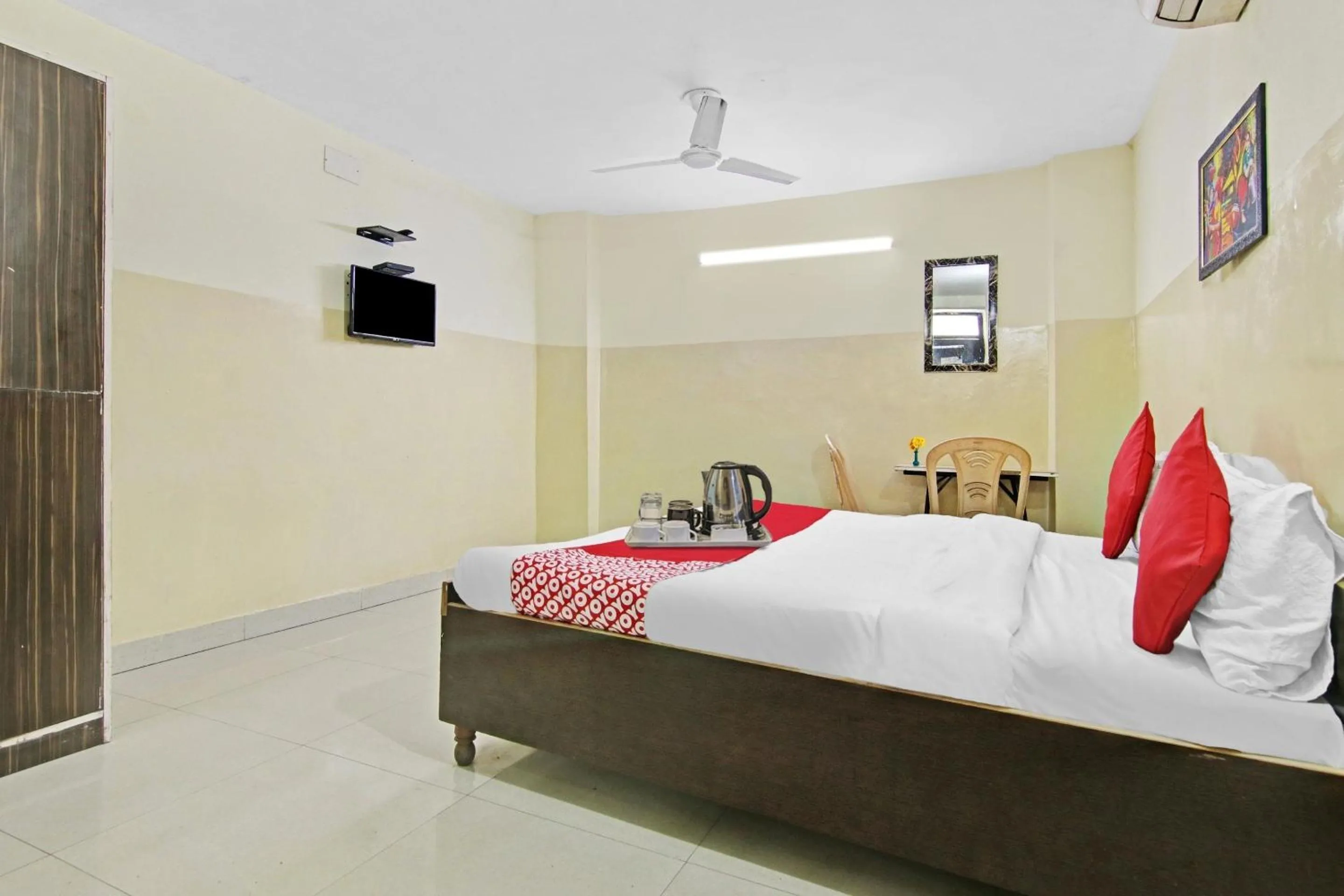 Bedroom, Bed in Super Hotel O Royal Green