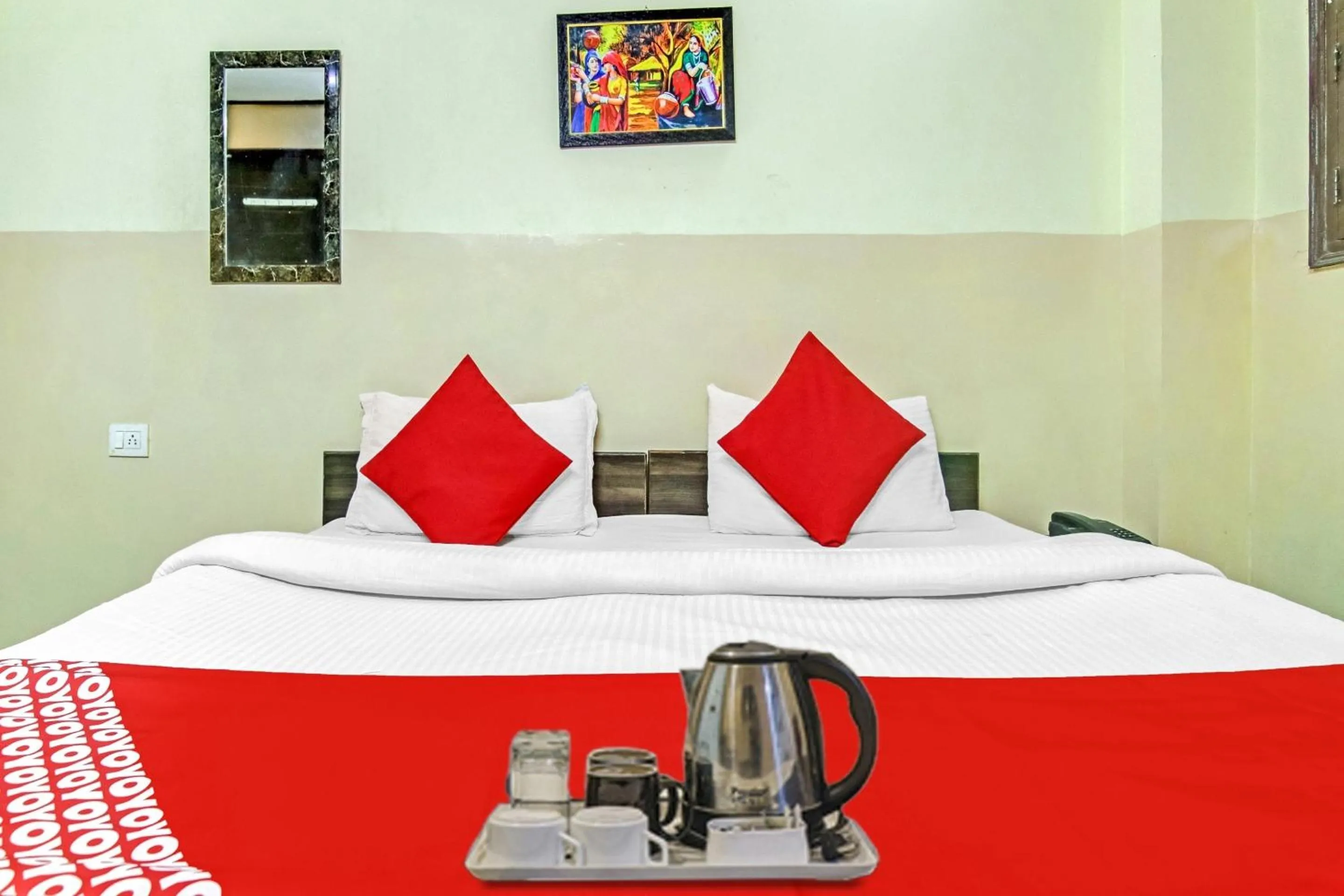 Bedroom, Bed in Super Hotel O Royal Green