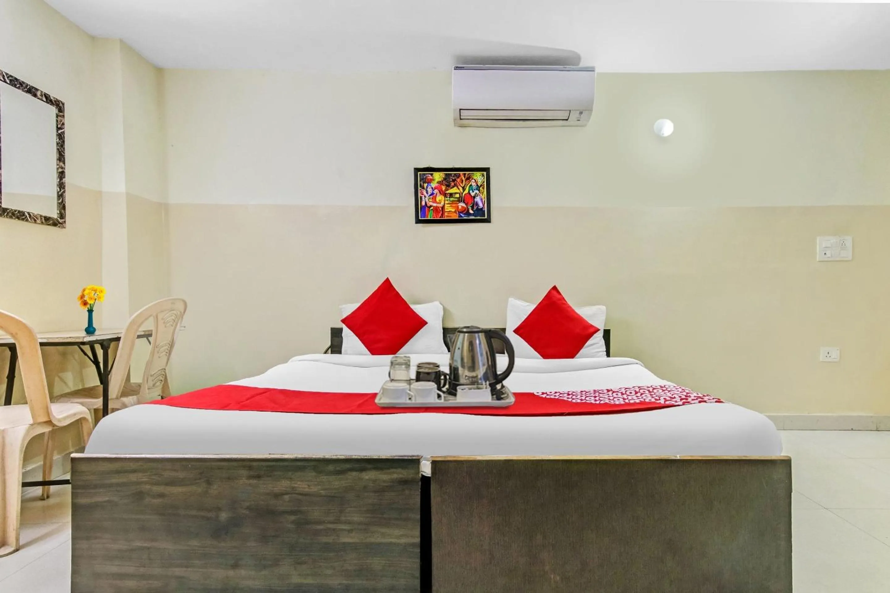 Bedroom, Bed in Super Hotel O Royal Green