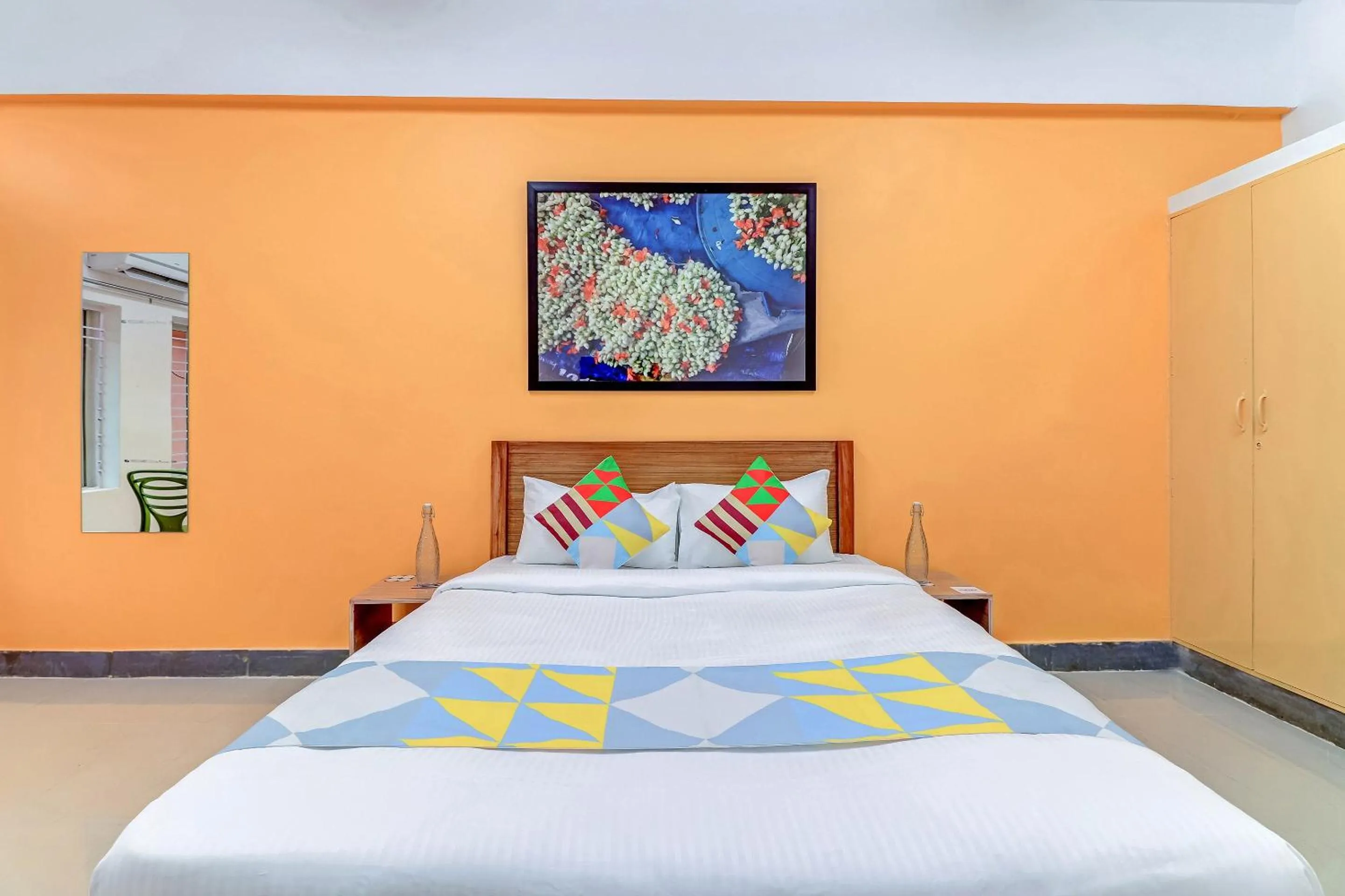 Bedroom, Bed in Capital O Elite Stay Jp Nagar Near SRI SATHYA GANAPATHI SHIRDI SAIBABA Temple