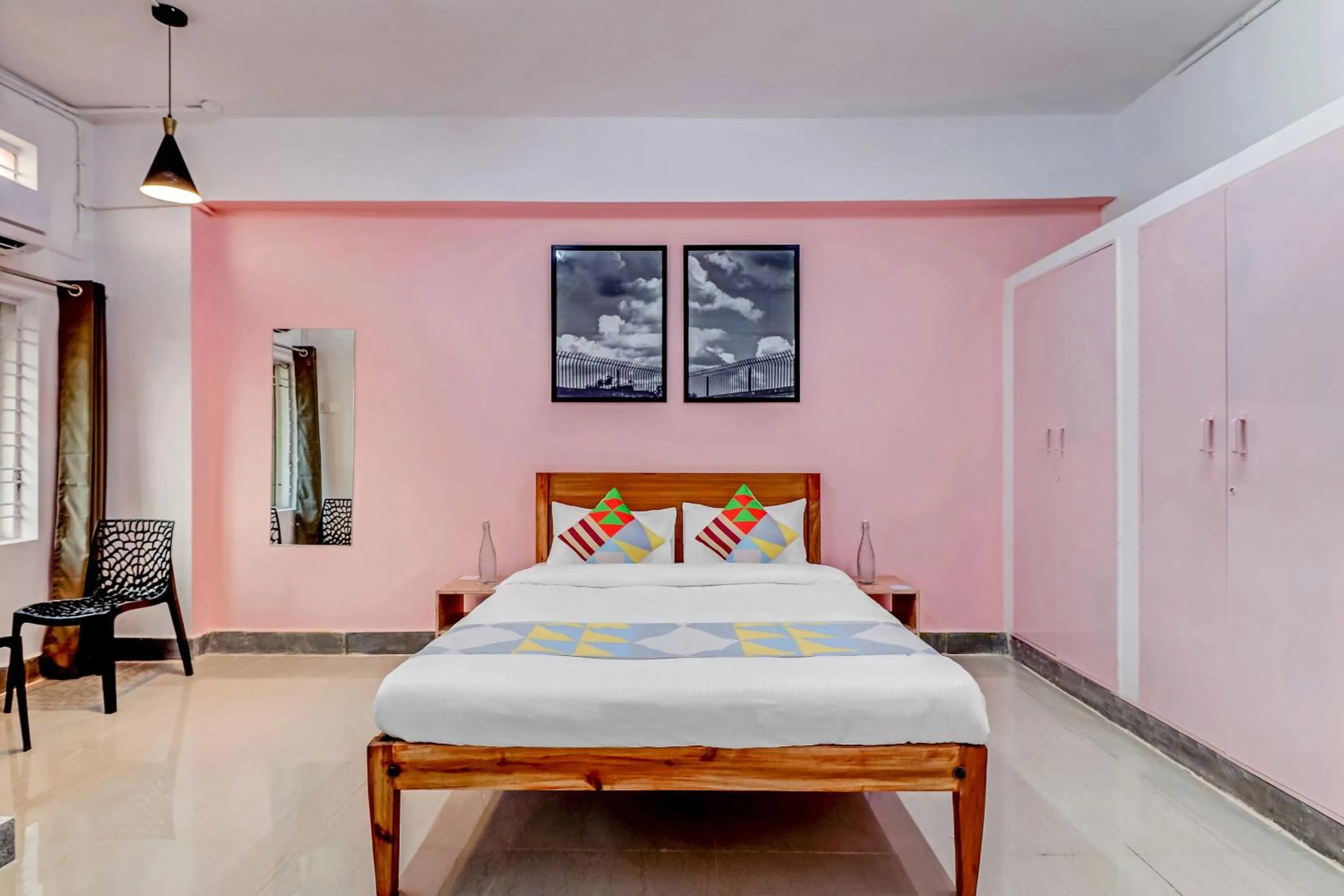 Lobby or reception, Bed in Capital O Elite Stay Jp Nagar Near SRI SATHYA GANAPATHI SHIRDI SAIBABA Temple