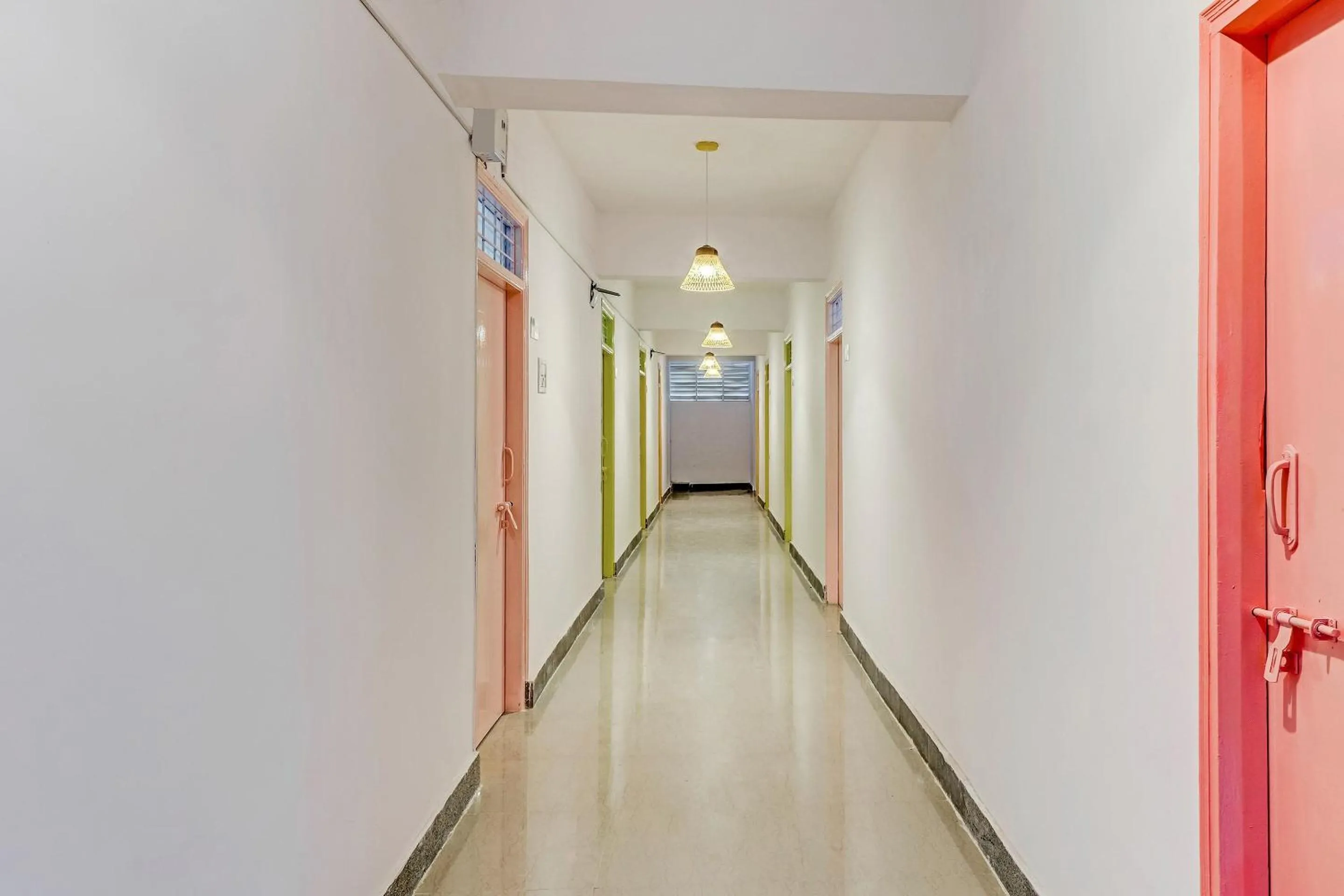 Lobby or reception in Capital O Elite Stay Jp Nagar Near SRI SATHYA GANAPATHI SHIRDI SAIBABA Temple