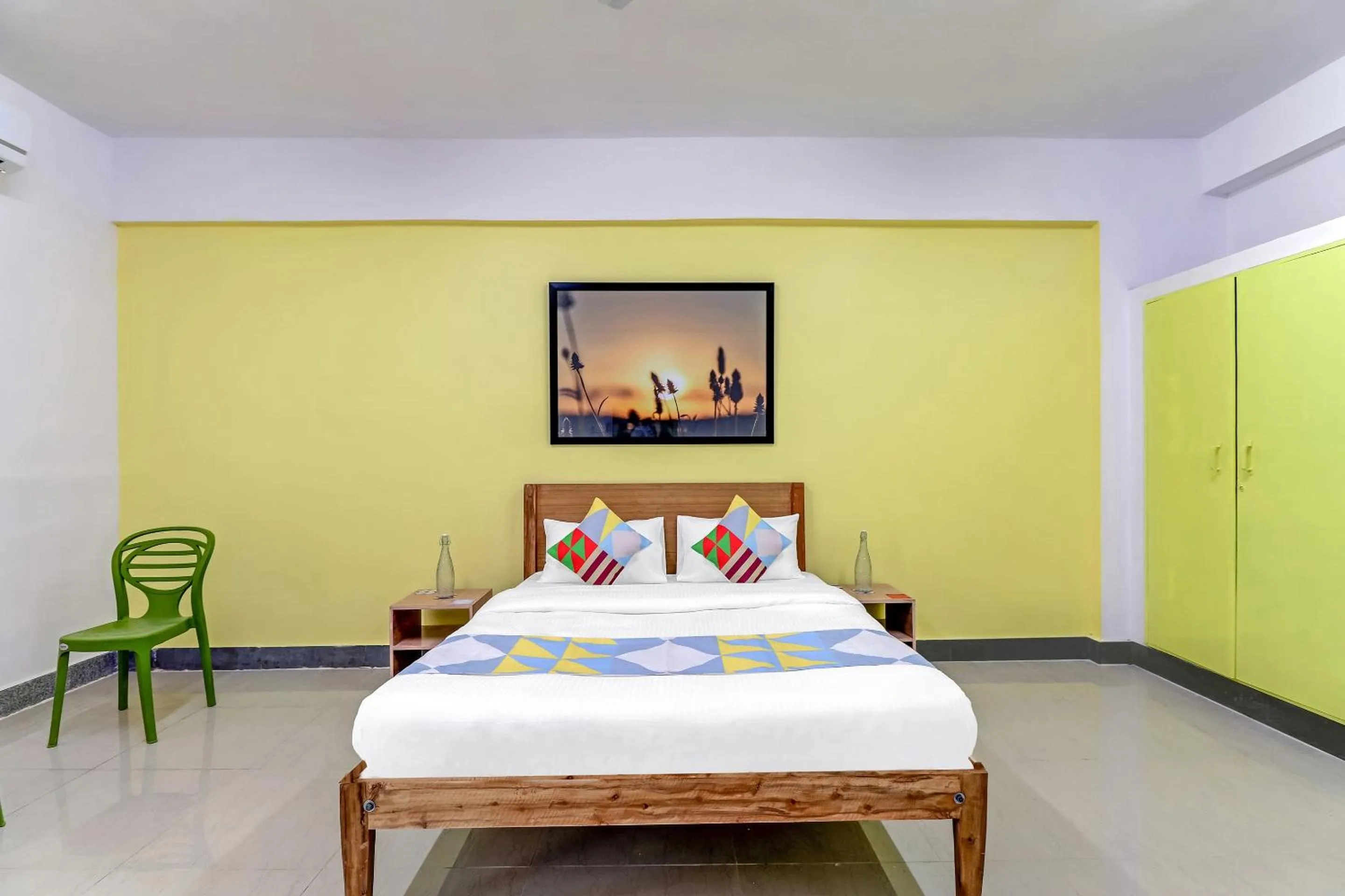 Bedroom, Bed in Capital O Elite Stay Jp Nagar Near SRI SATHYA GANAPATHI SHIRDI SAIBABA Temple