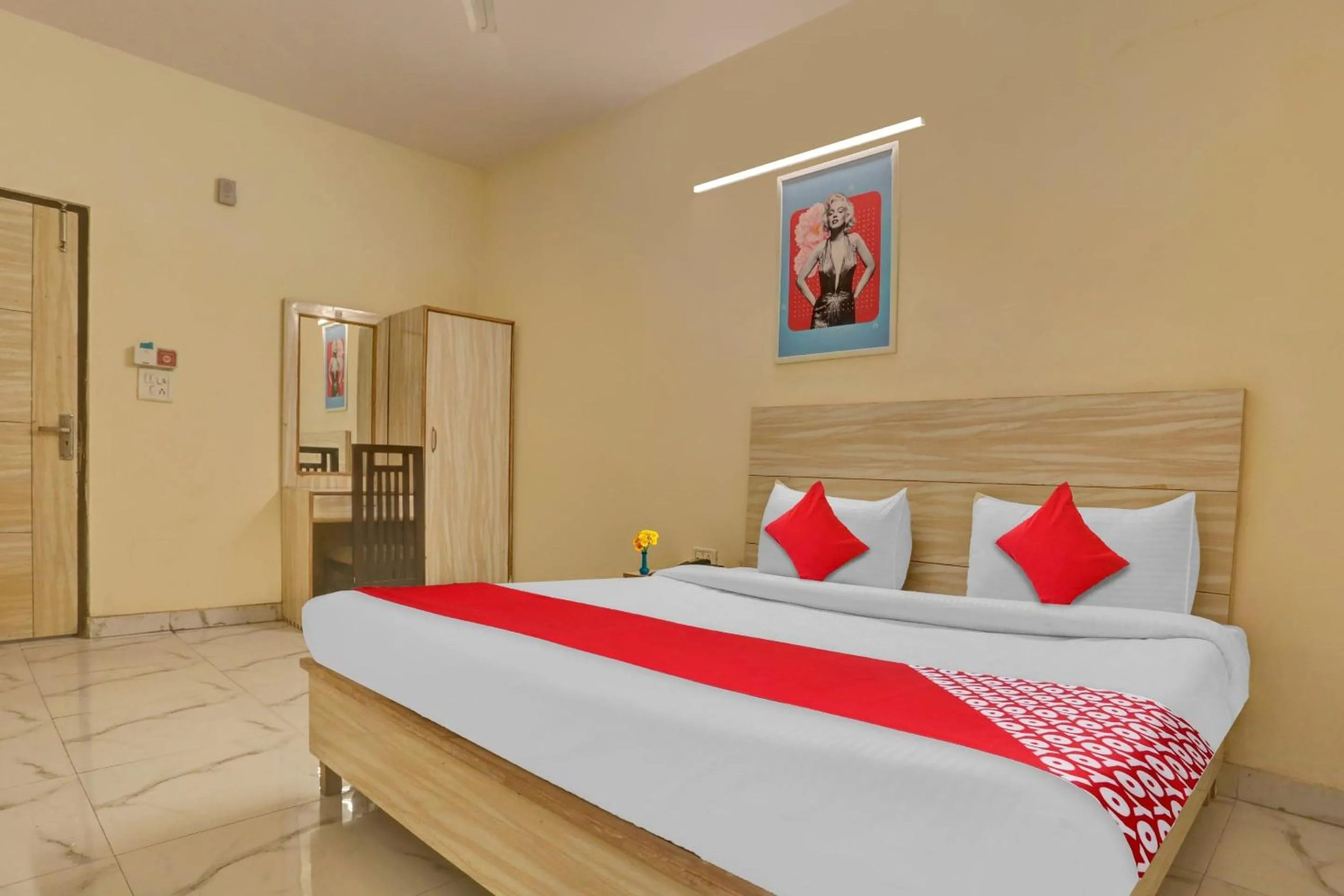 Bedroom, Bed in Hotel O Raas Near Hira Sweet