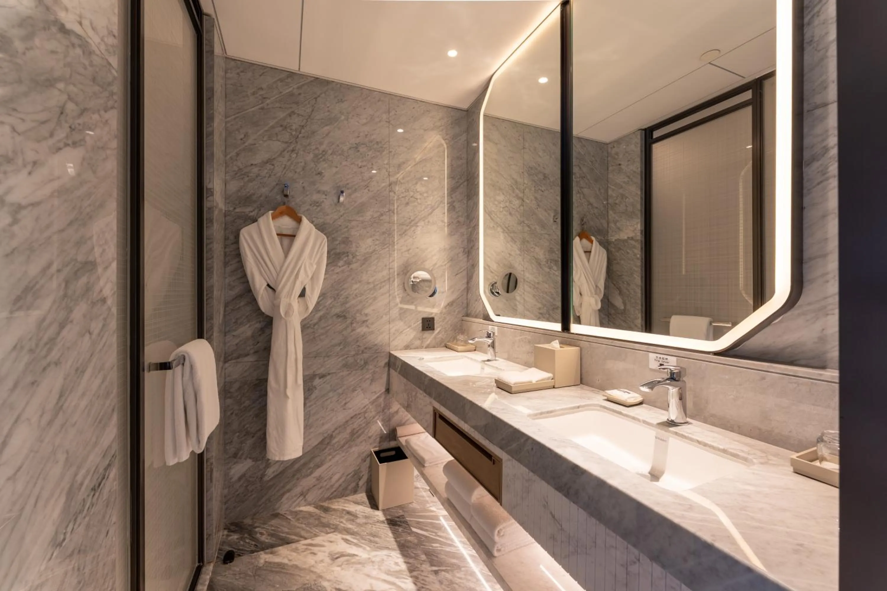 Bathroom in Hyatt Regency Hangzhou International Airport