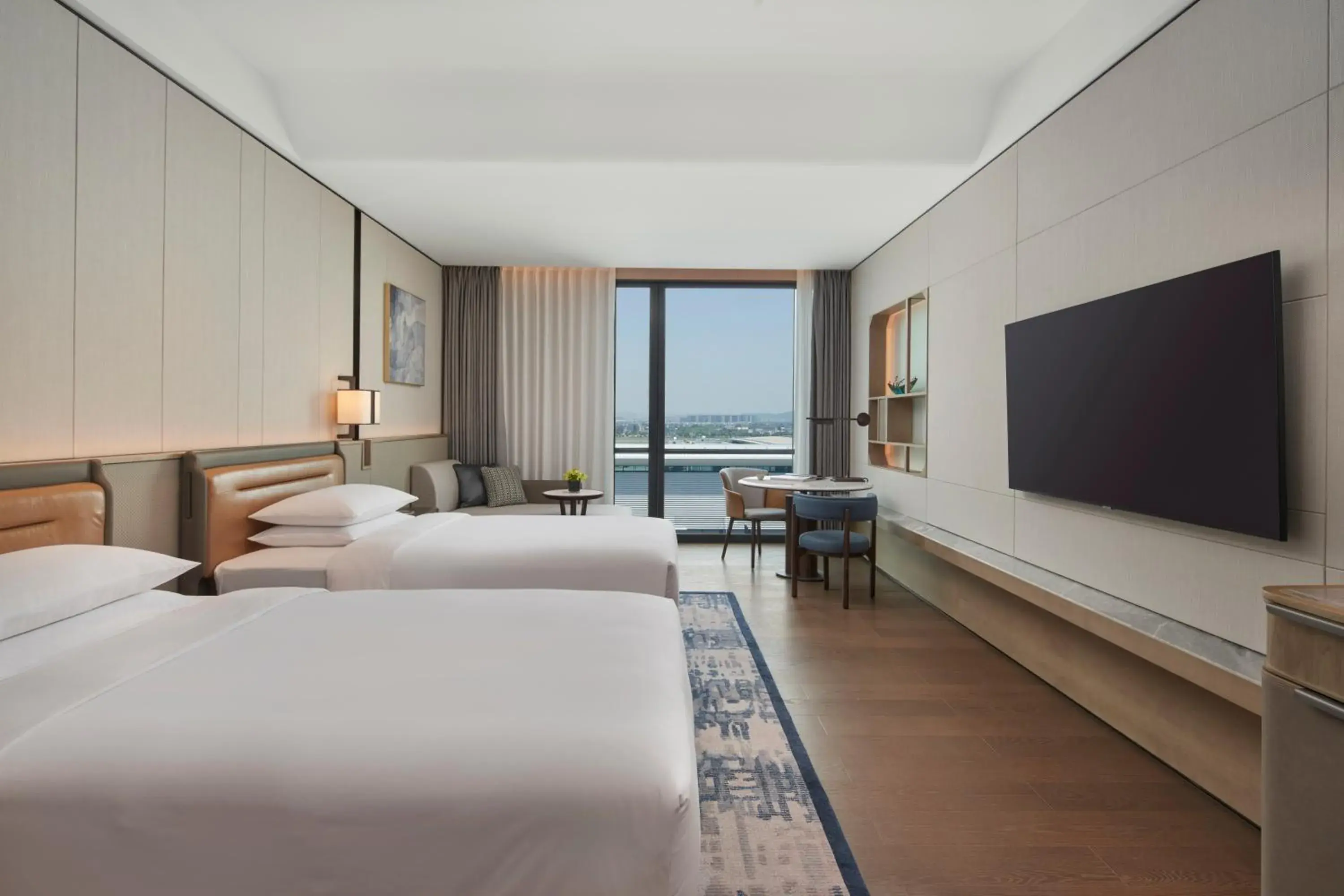 Twin Room with Airport View in Hyatt Regency Hangzhou International Airport Twin Room with Airport View in Hyatt Regency Hangzhou International Airport