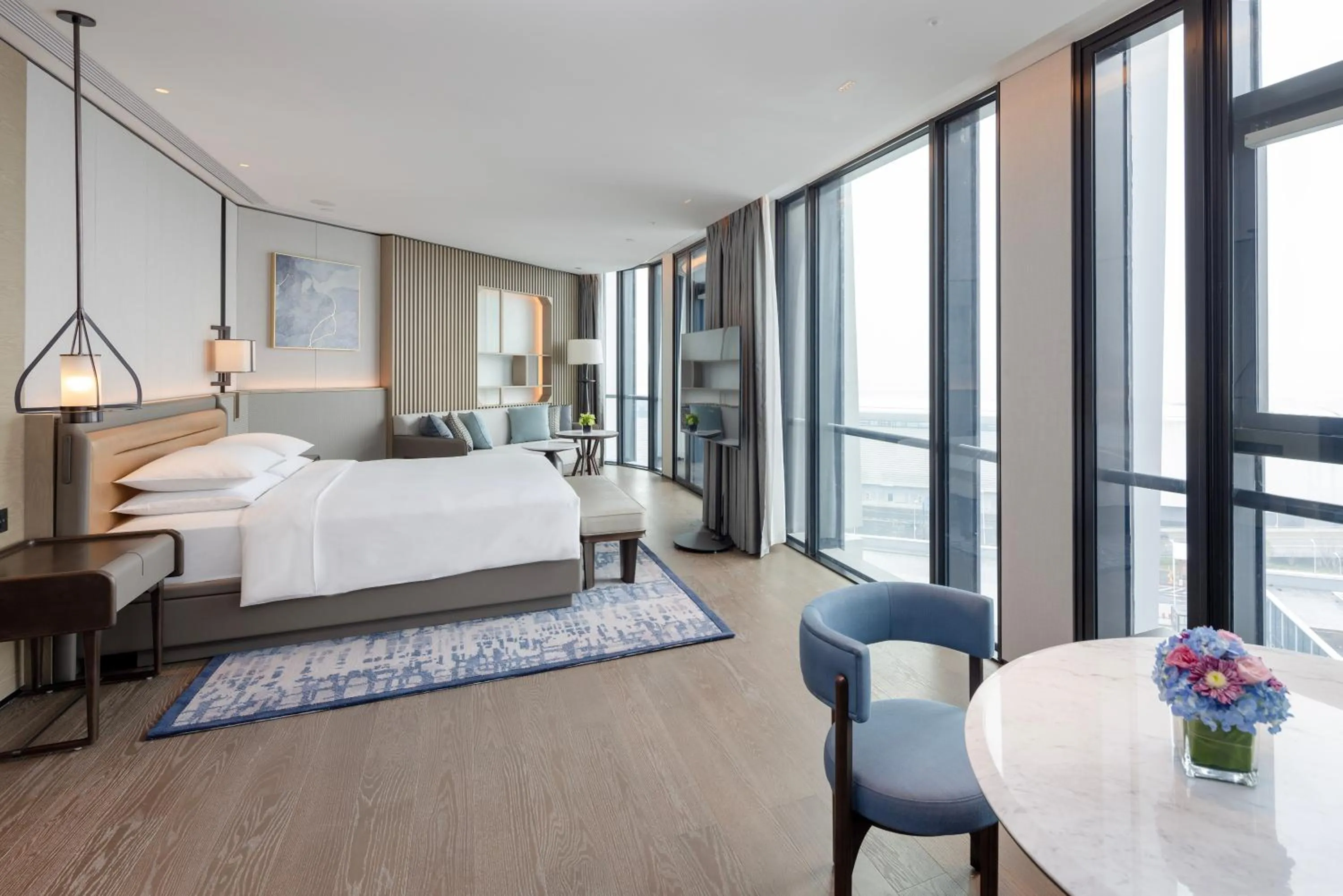 Bed in Hyatt Regency Hangzhou International Airport