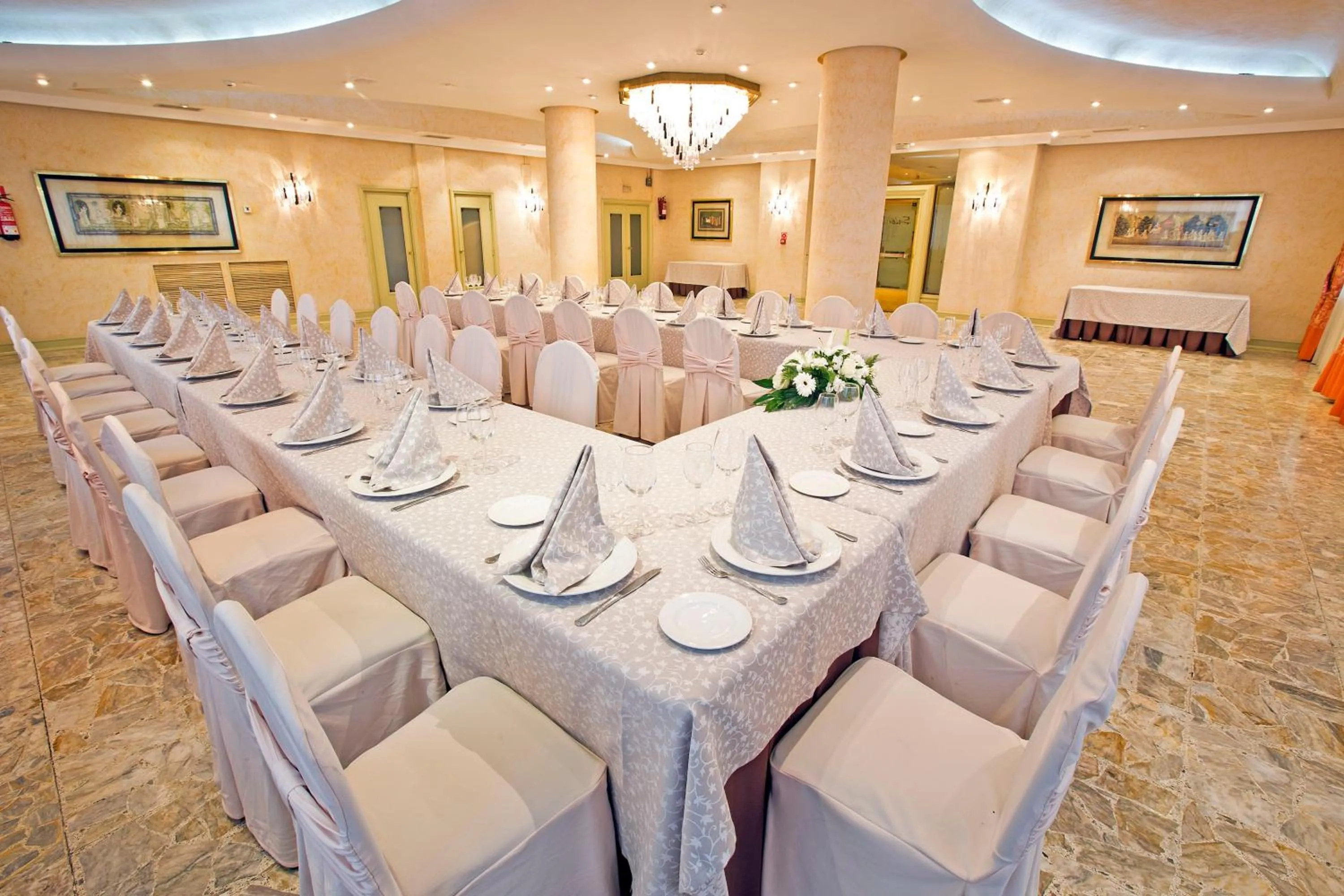 Banquet/Function facilities in Tudanca Miranda