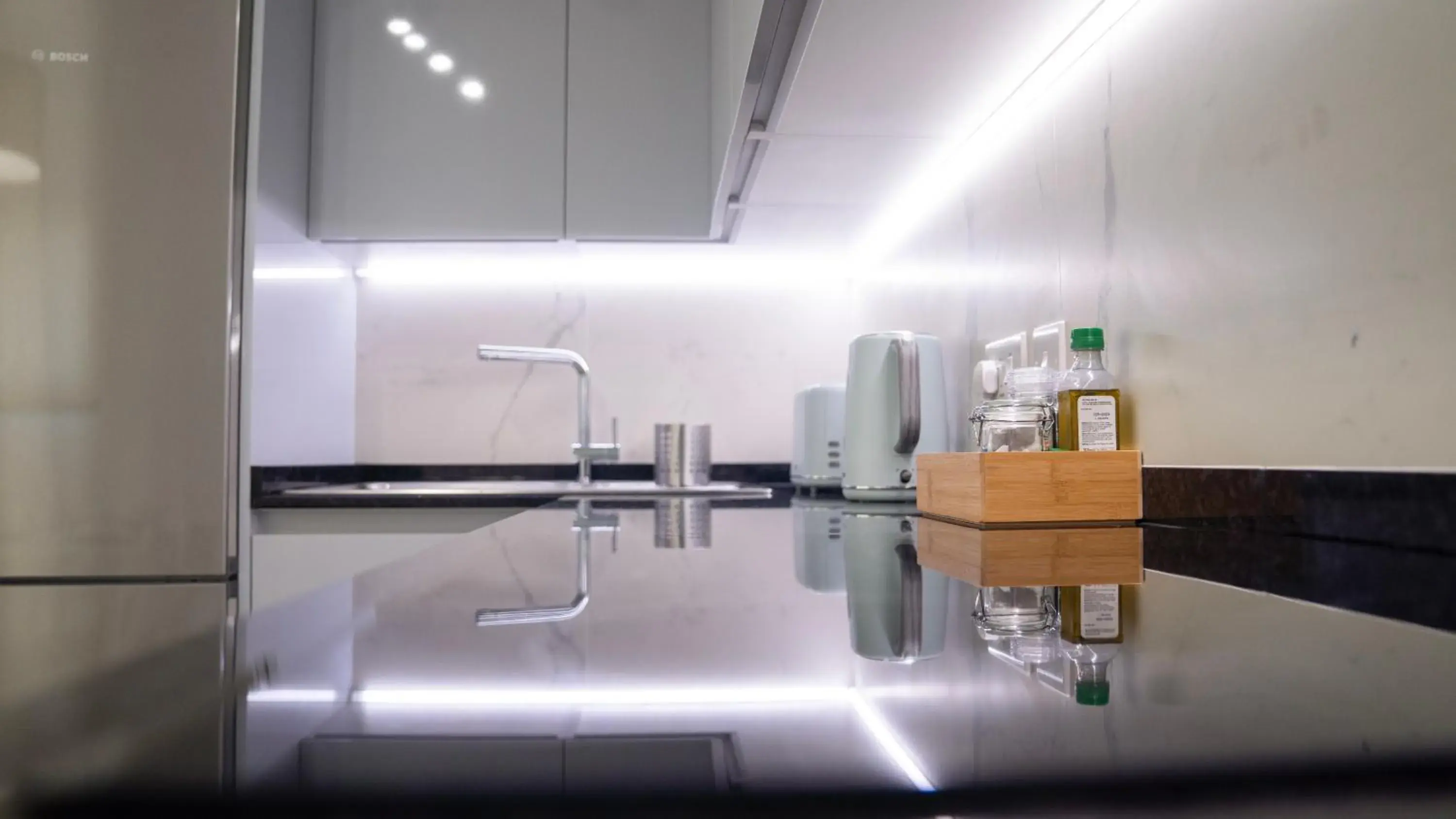 Junior Suite in E1 Suites & Spa aparthotel style - Gym & Spa Junior Suite in E1 Suites & Spa aparthotel style - Gym & Spa