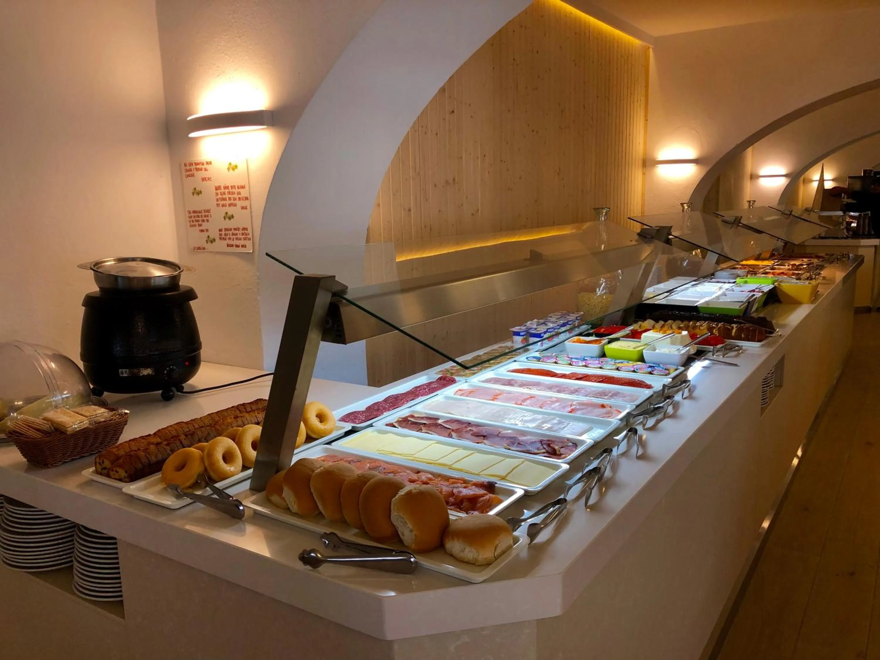 Restaurant/places to eat in Hotel Tagomago