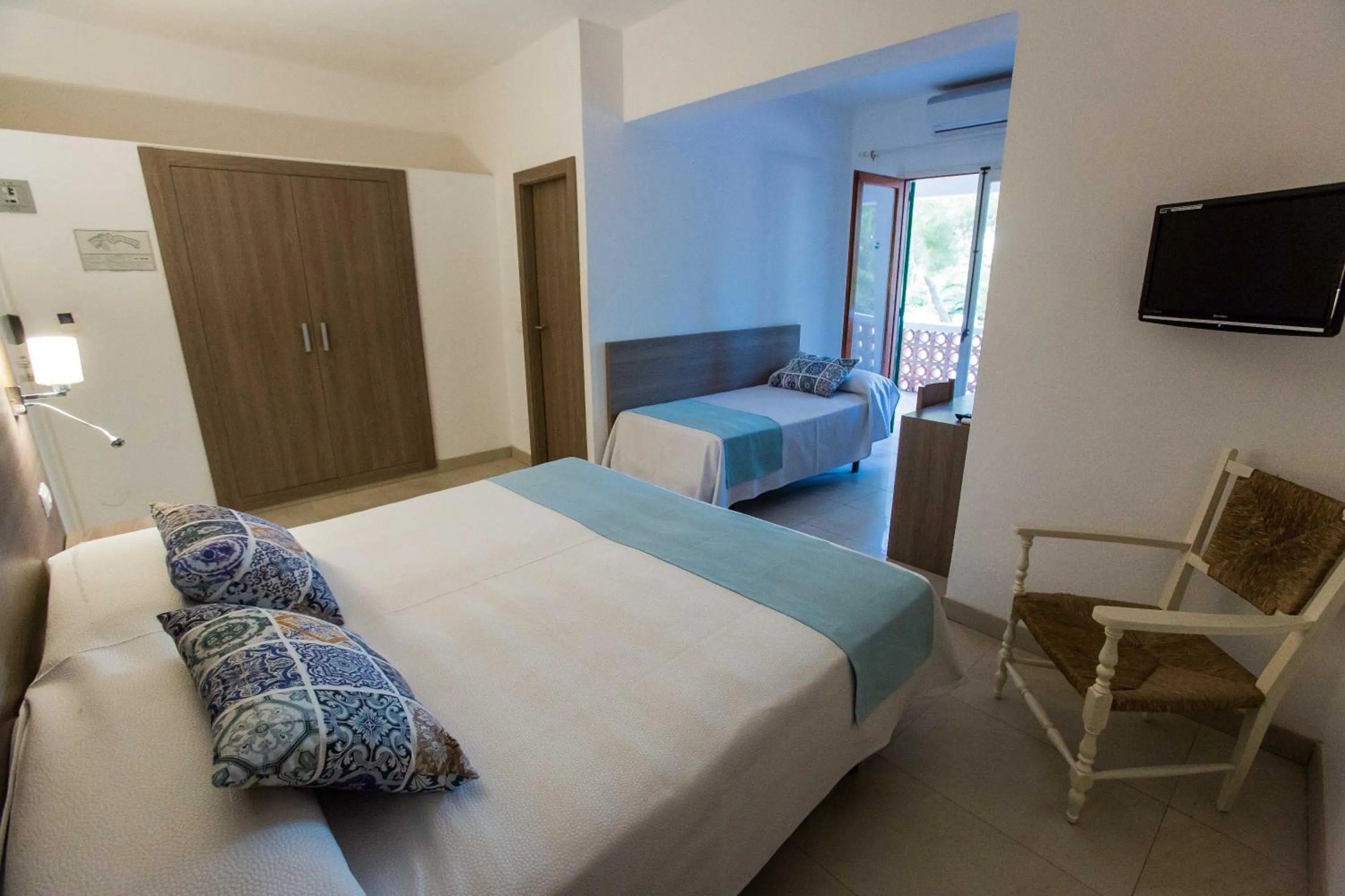 Bed in Hotel Tagomago