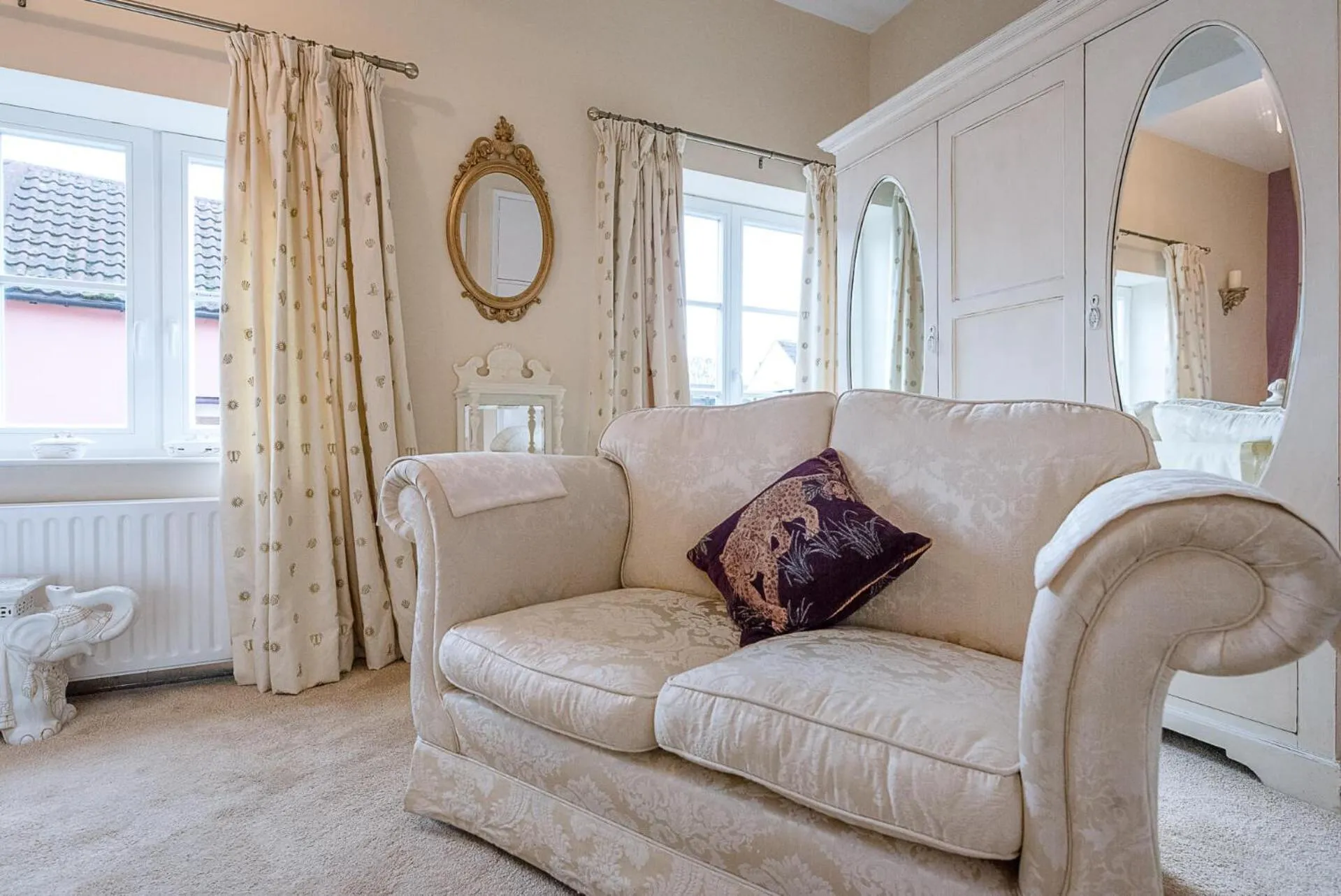 4 Ropers Court, Lavenham