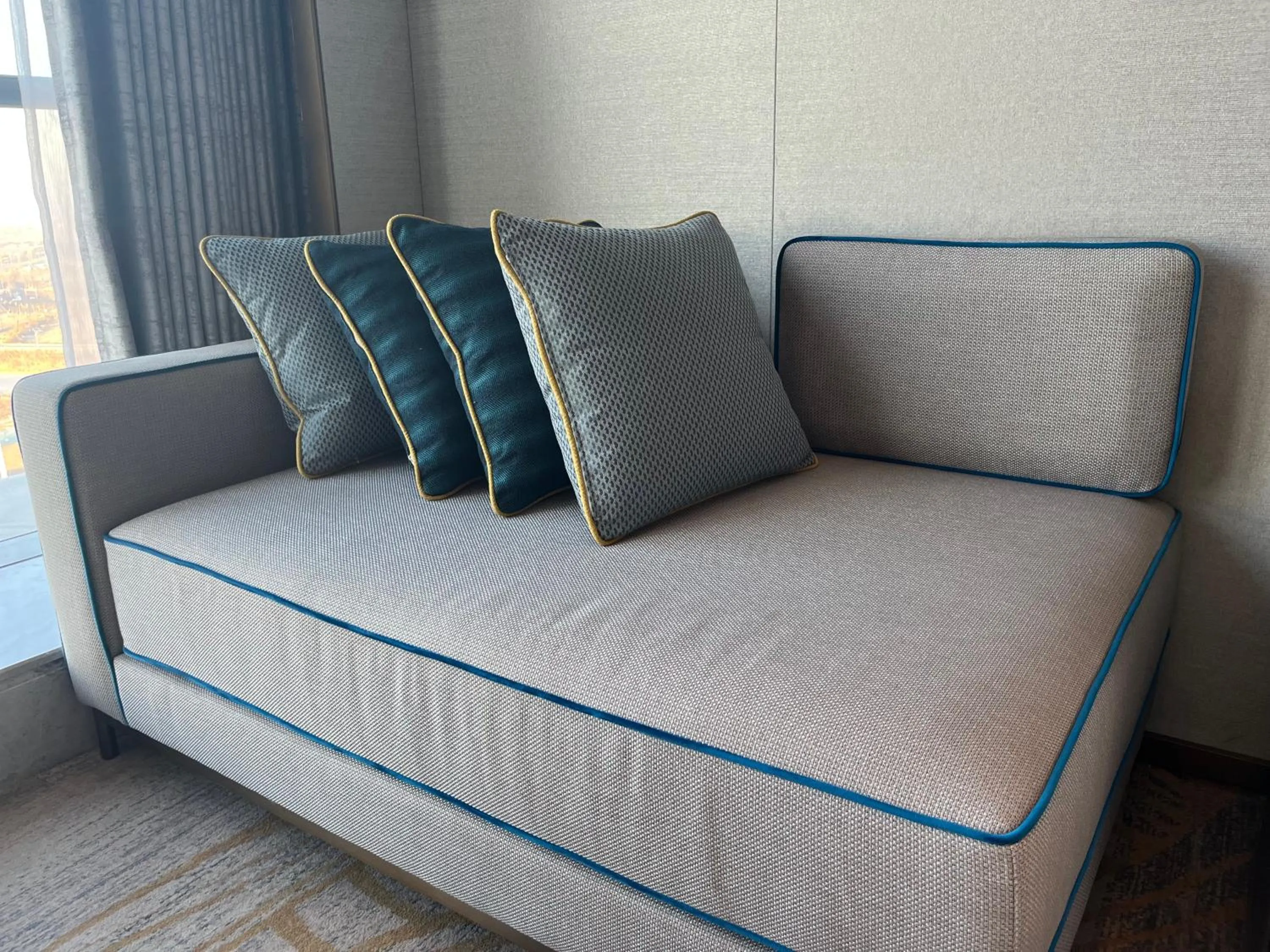 Seating area, Bed in Wyndham Grand Shanxi Xiaohe Xincheng