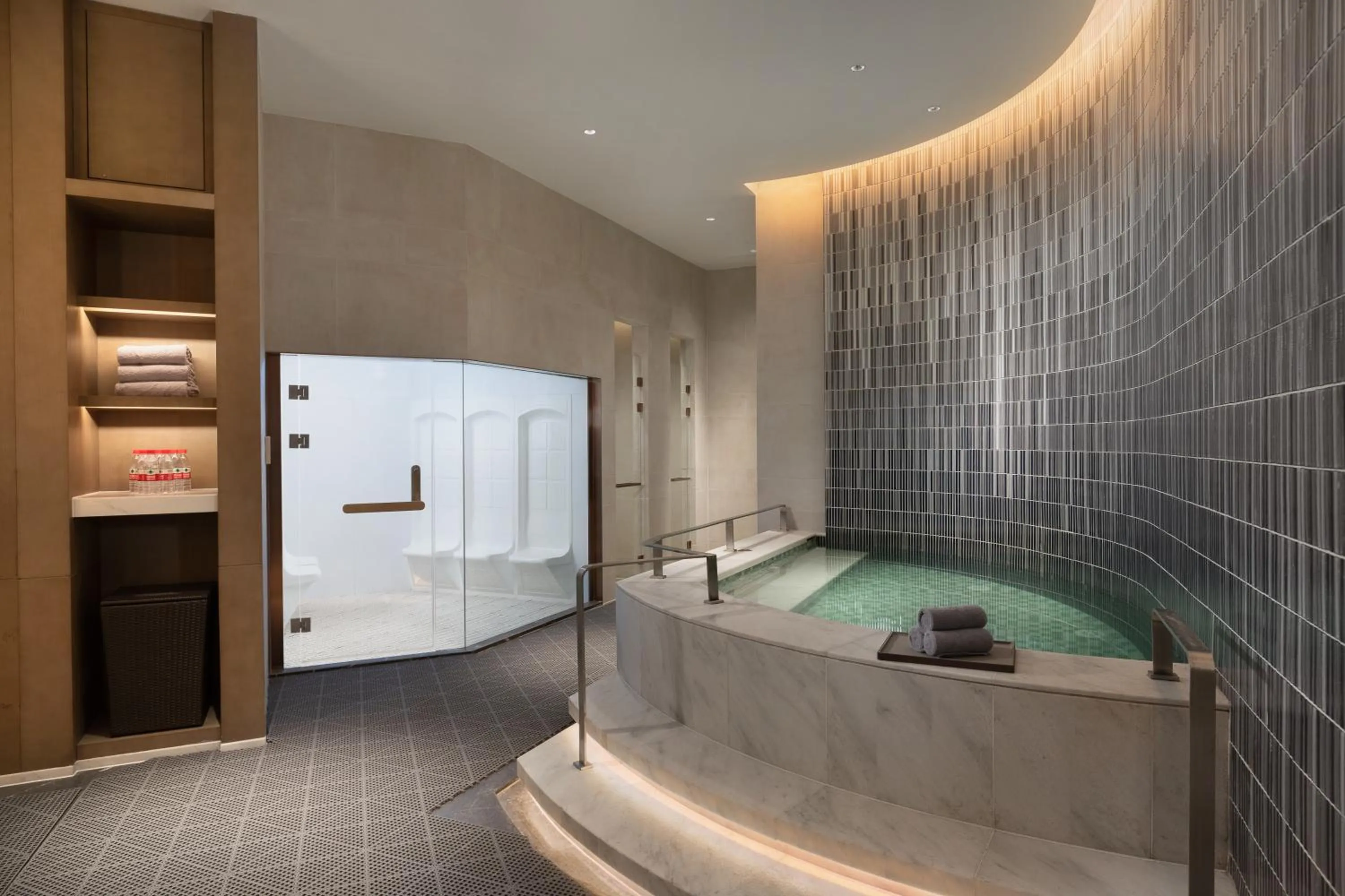 Hot Tub in Wyndham Grand Shanxi Xiaohe Xincheng
