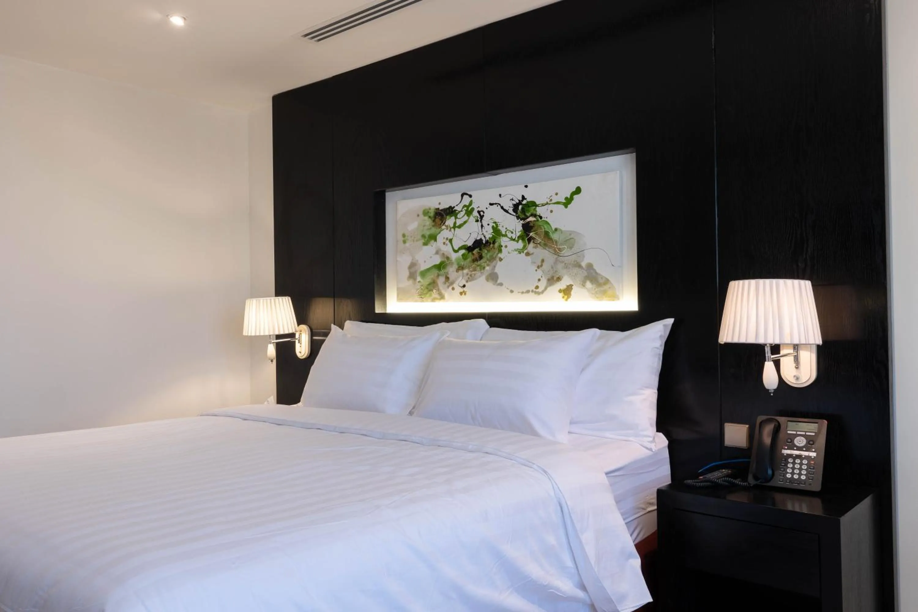 Bedroom, Bed in Mira Business Hotel