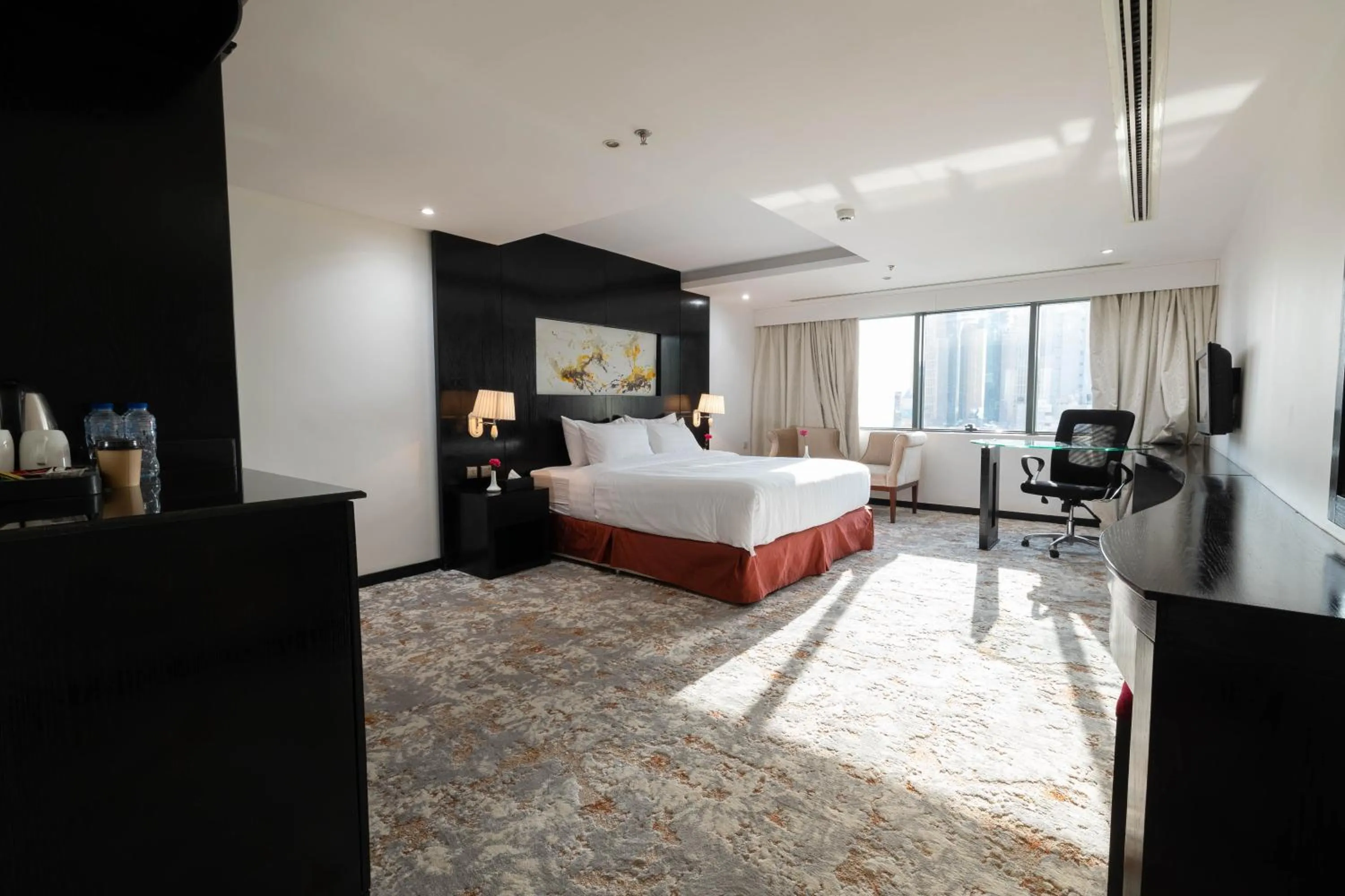 Bedroom, Bed in Mira Business Hotel