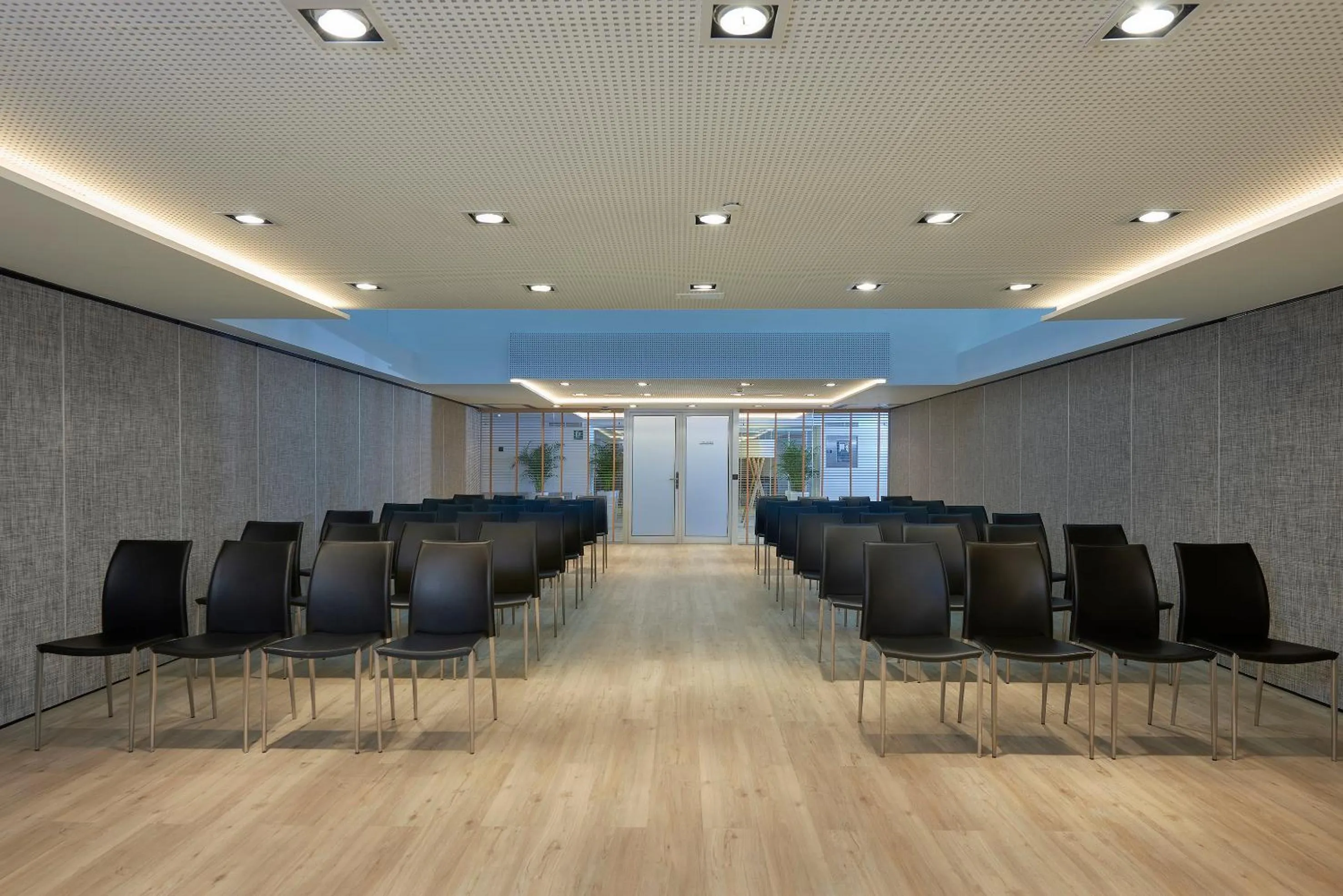 Living room in INNSiDE by Meliá Palma Bosque