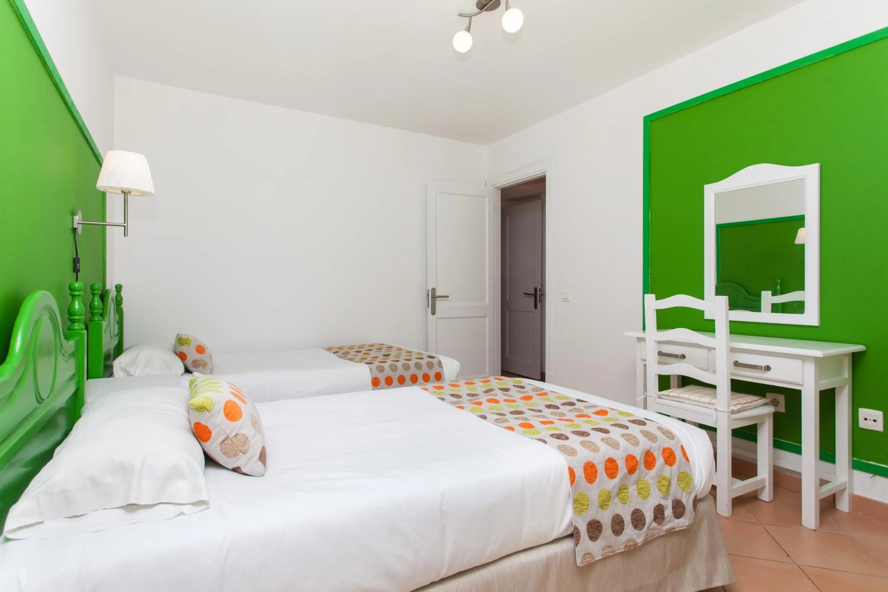 Bedroom, Bed in Apartamentos Maxorata Beach