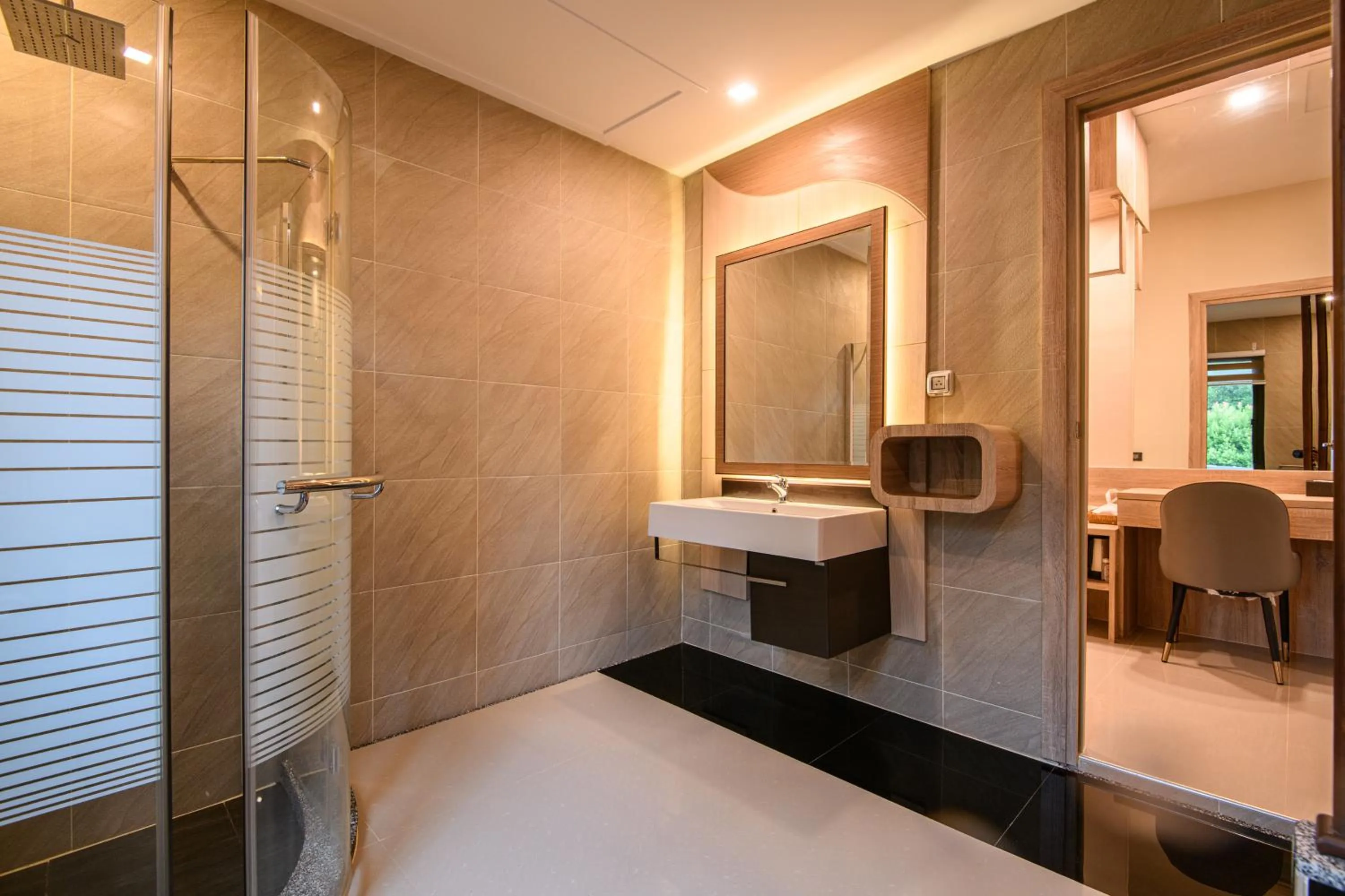 Shower, Bed in Mangrovebay Krabi Beachfront Pool Villa