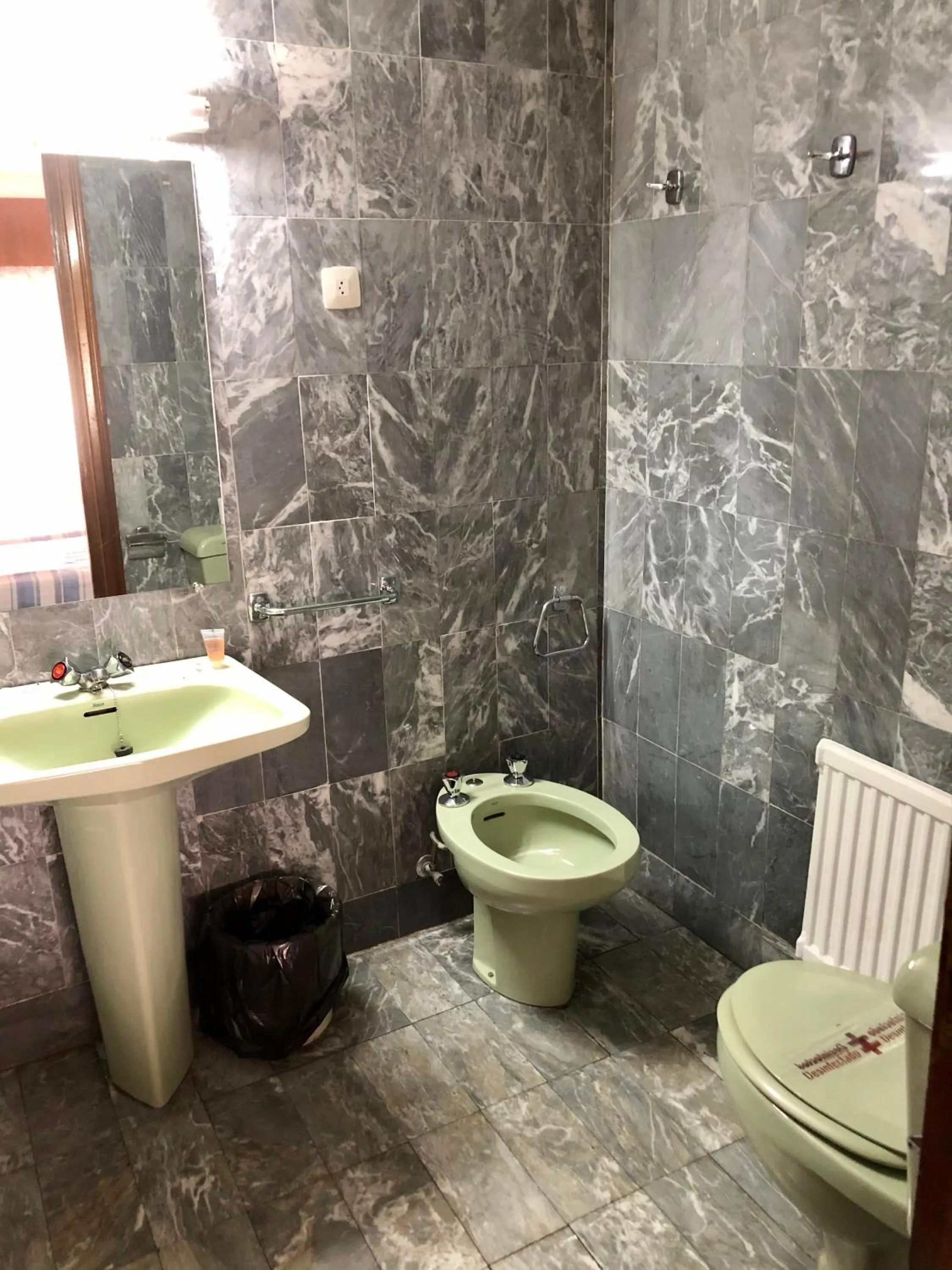 Bathroom in Apartamentos Goya 75