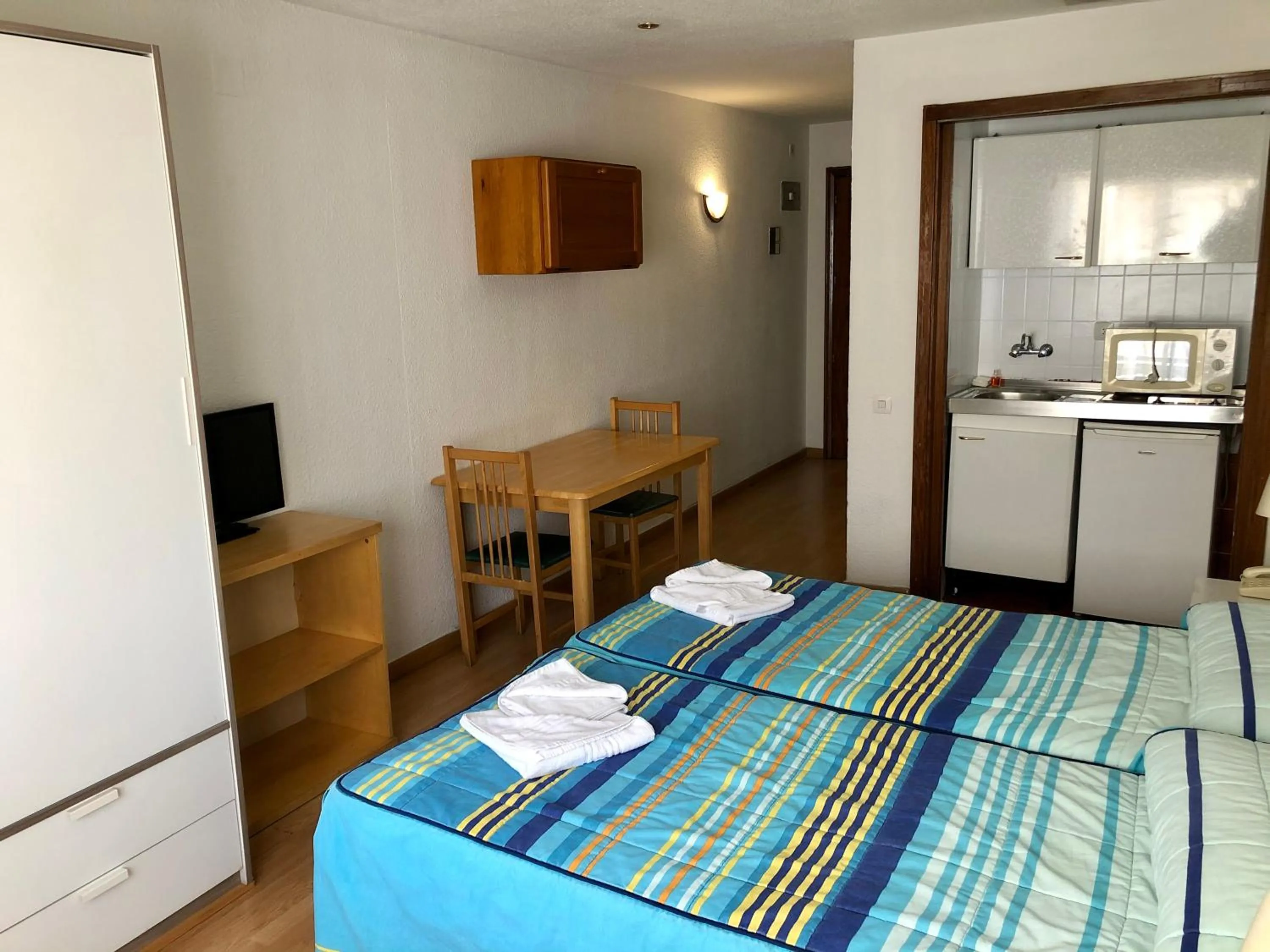 Photo of the whole room, Bed in Apartamentos Goya 75