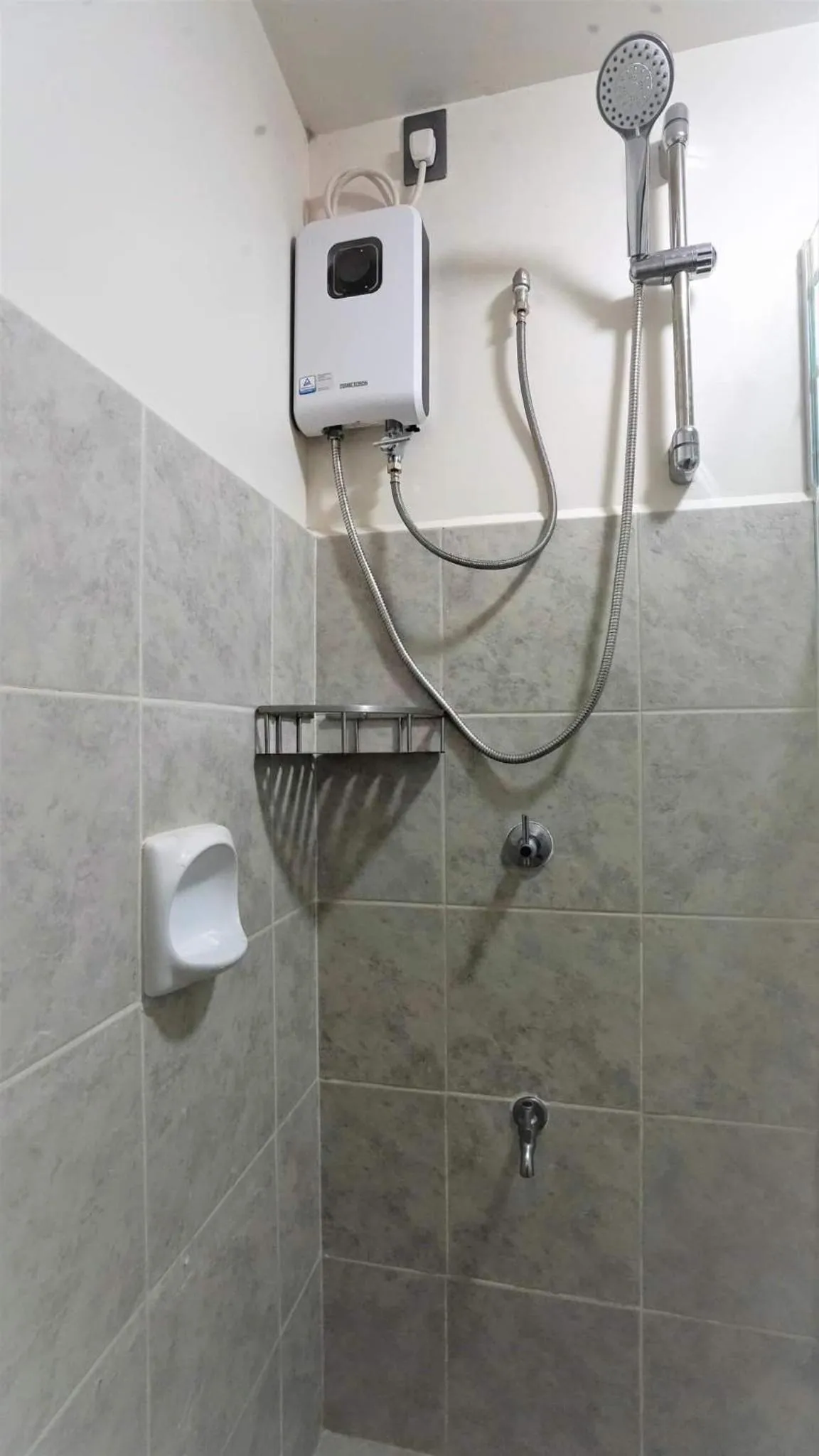 Relaxing Studio five in Bacolod across Ayala Mall