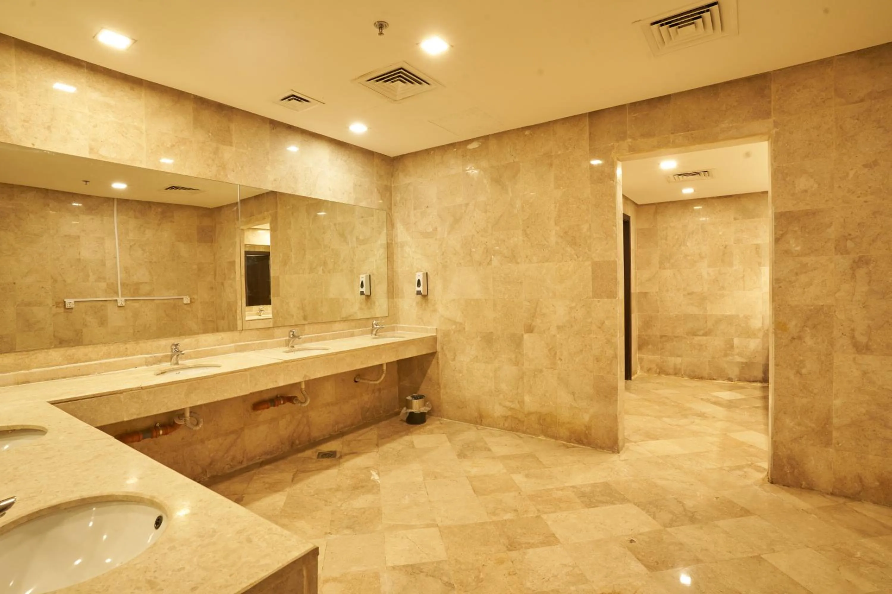 Bathroom in Al Hidayah Towers Hotel