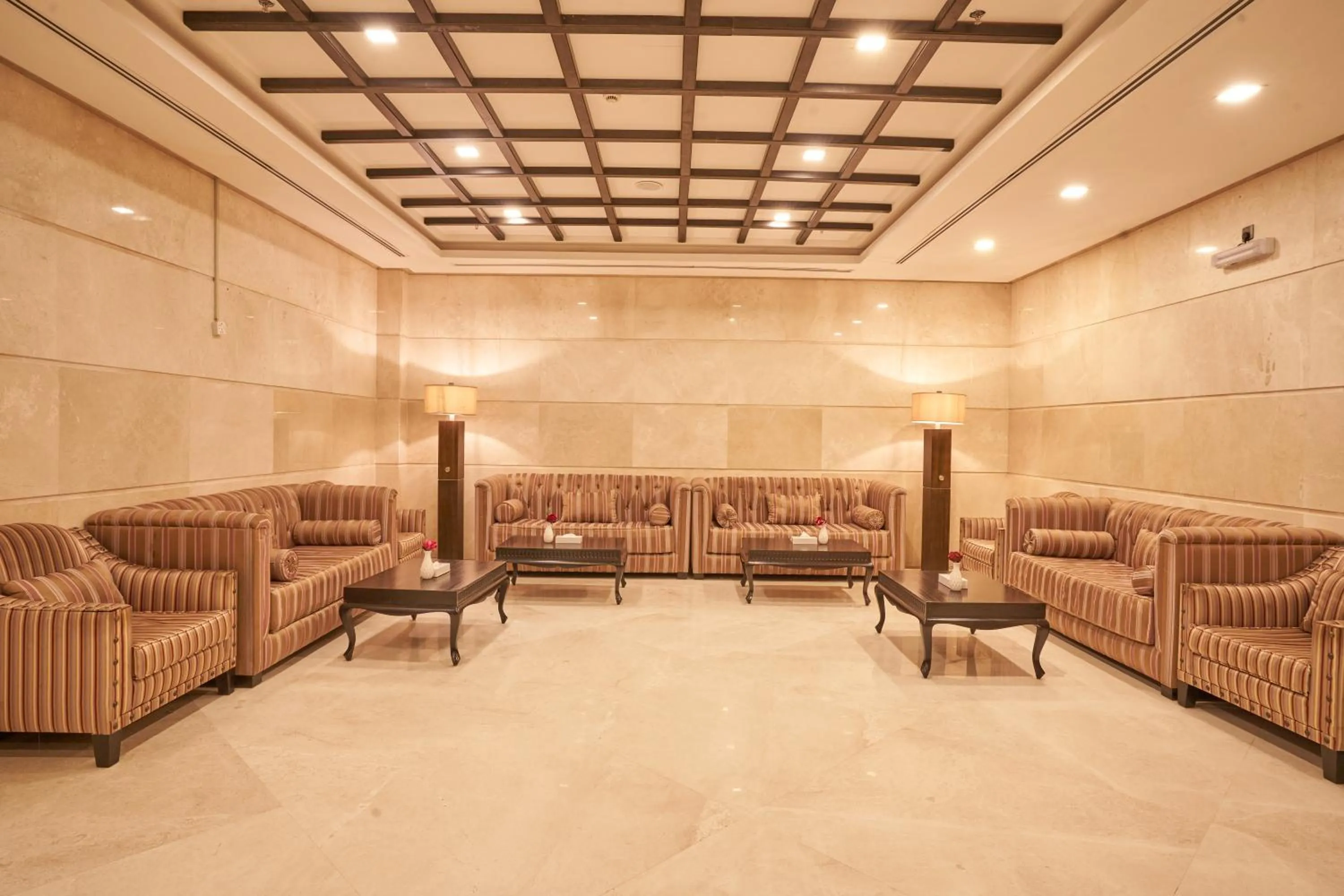 Lobby or reception in Al Hidayah Towers Hotel