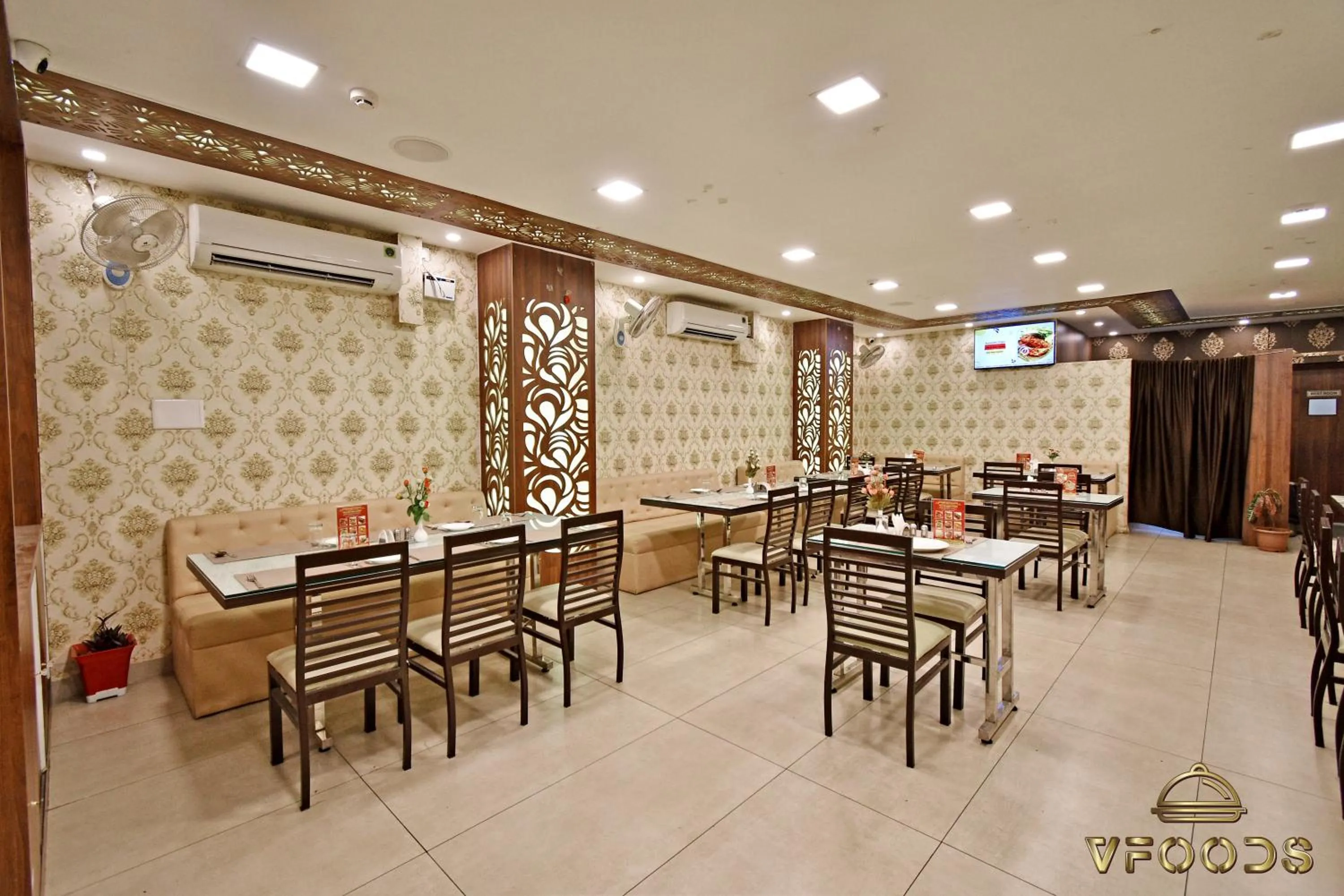 Restaurant/places to eat in Hotel Vi Park - City Centre