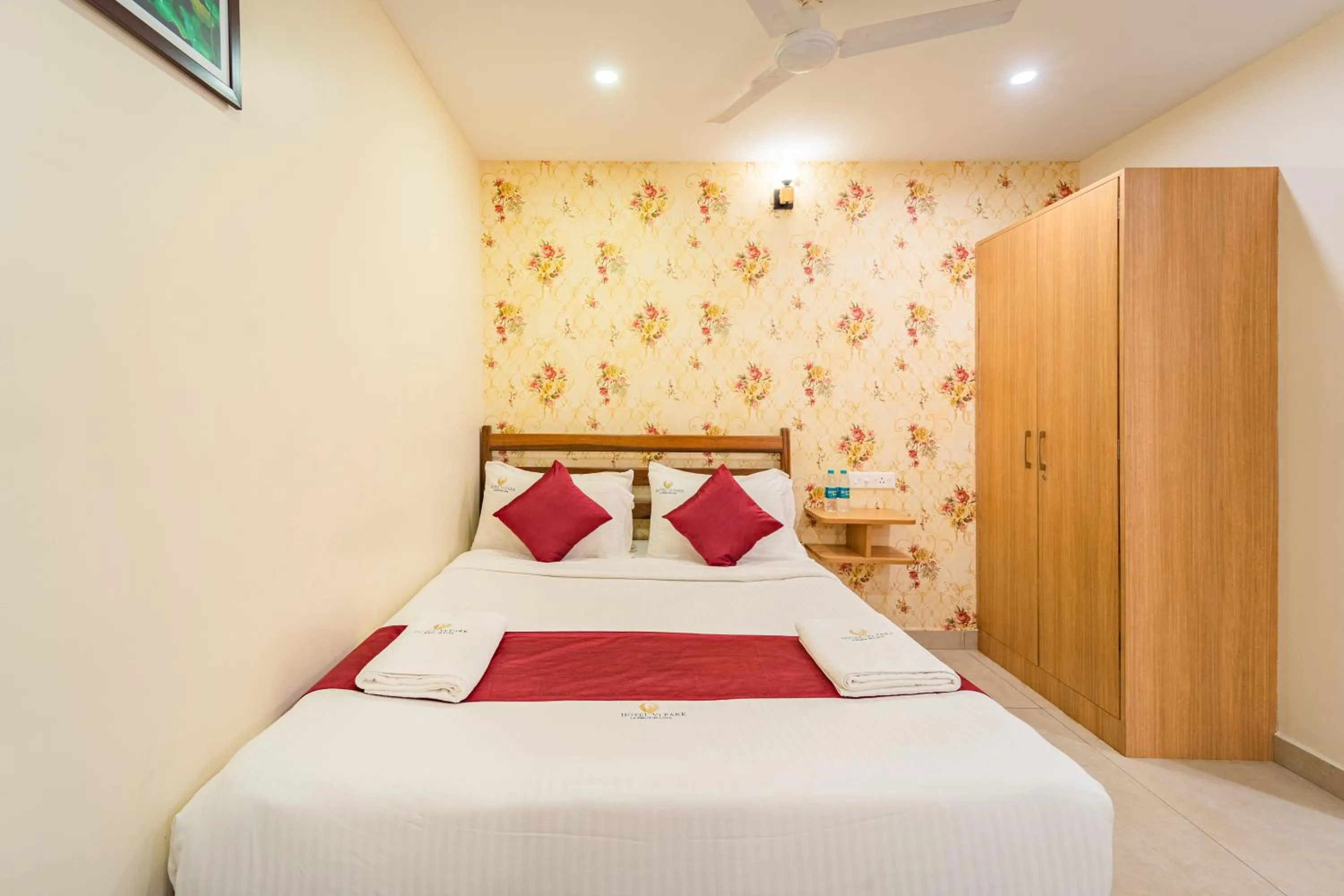 Bed in Hotel Vi Park - City Centre