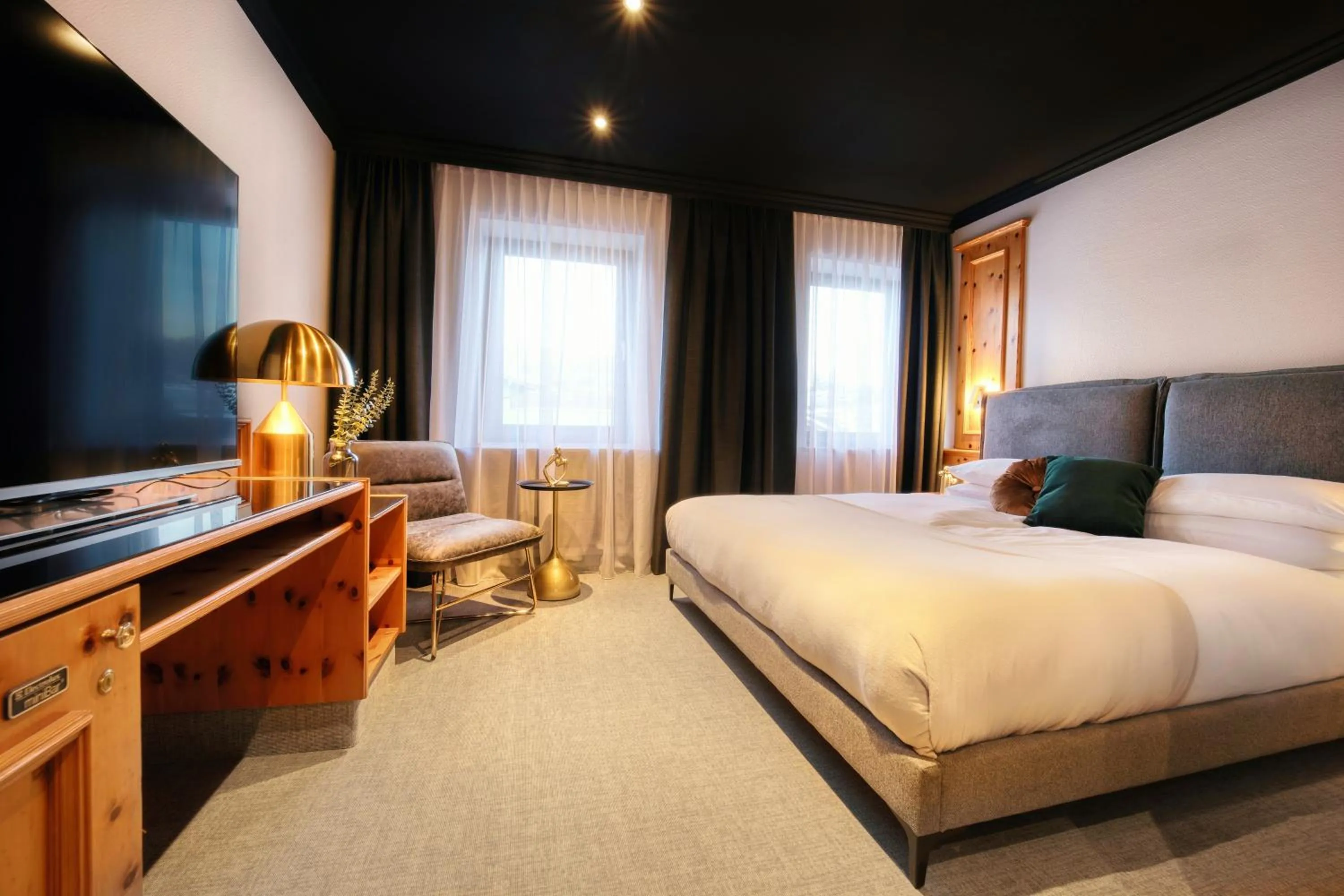 Photo of the whole room, Bed in Das Kronberg Hotel - Adults Only - inkl Soft- und Heißgetränkeflat