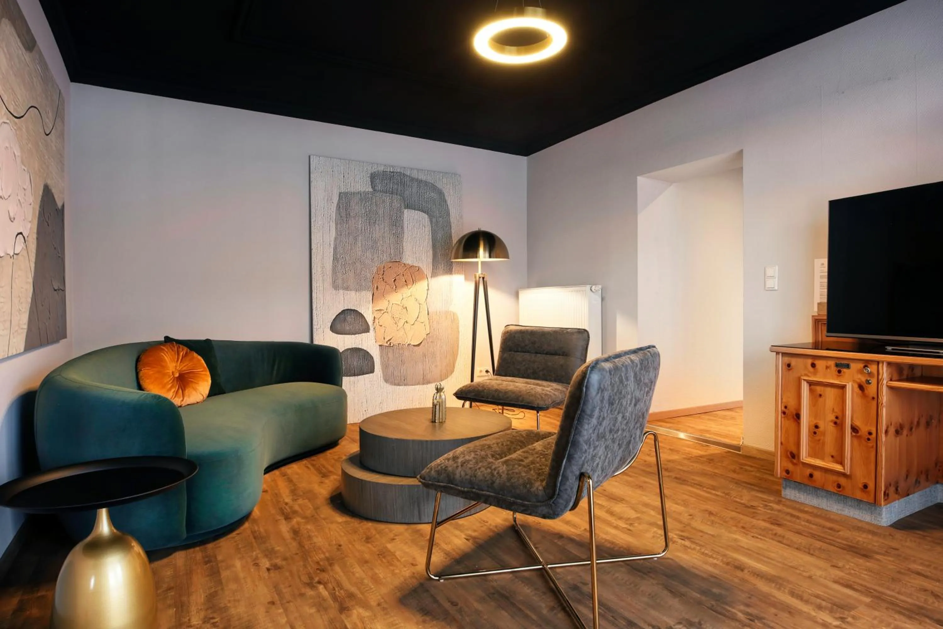 Photo of the whole room in Das Kronberg Hotel - Adults Only - inkl Soft- und Heißgetränkeflat