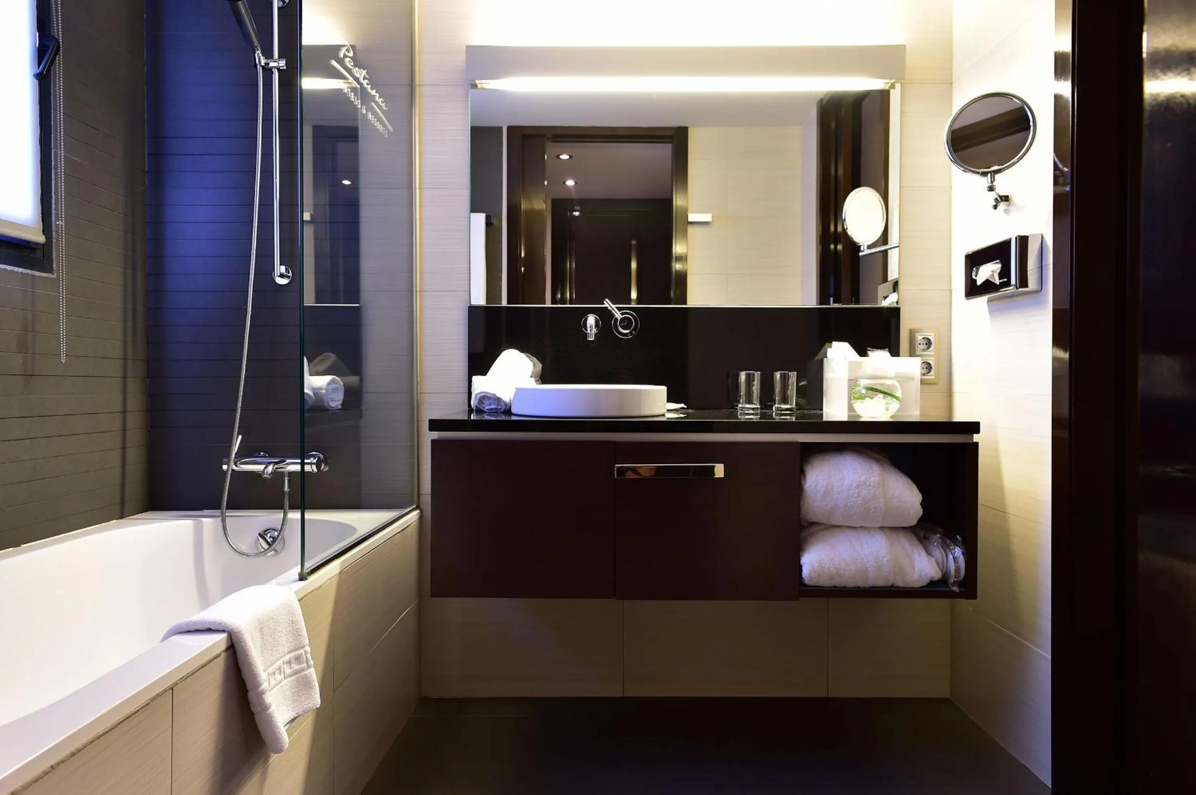 Bathroom in Pestana Arena Barcelona