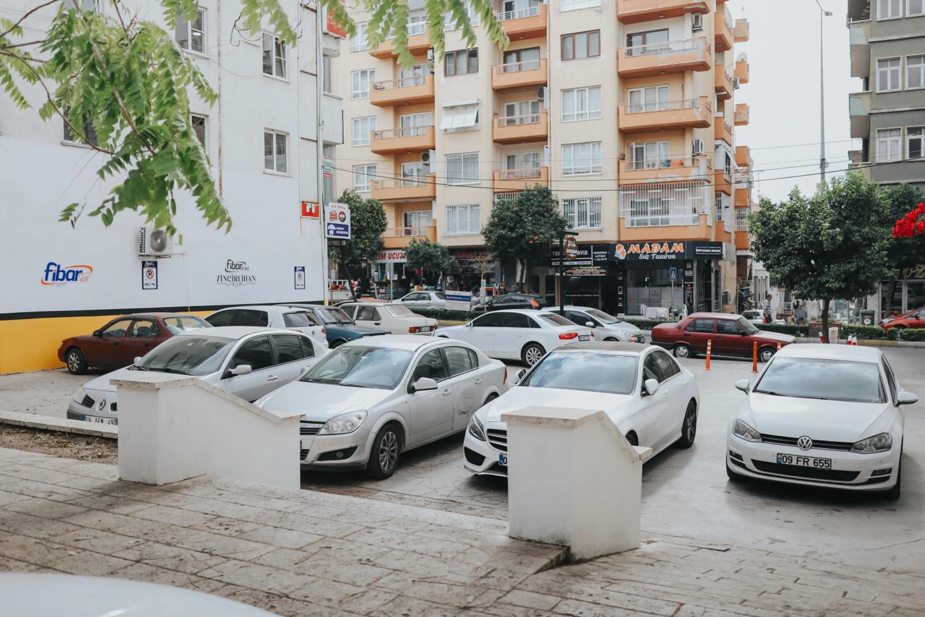 Parking in Fibar Hotel Zincirlihan