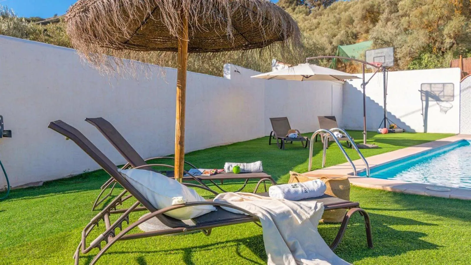 Swimming pool in Casa La Pradera Antequera by Ruralidays