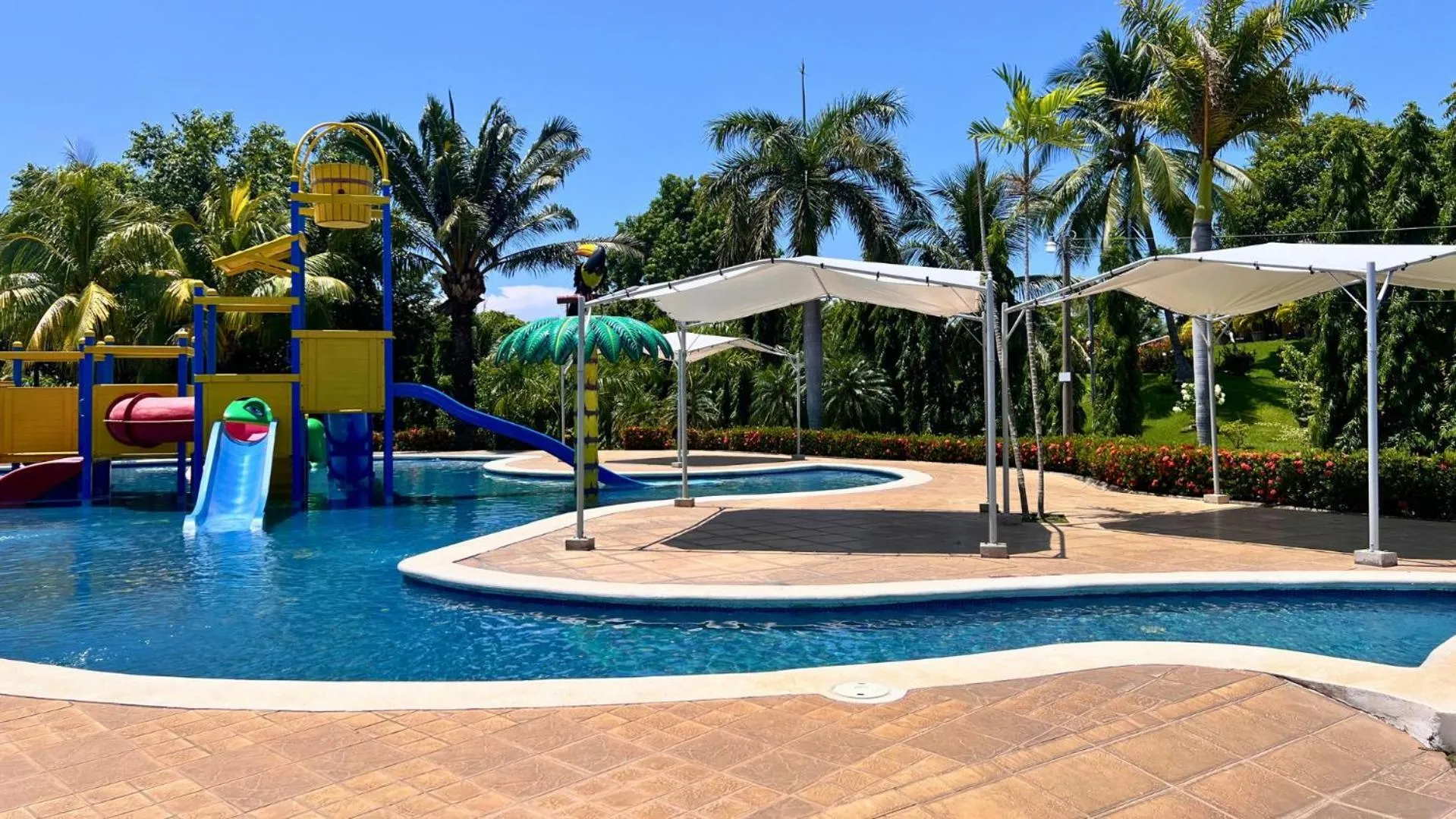 Swimming pool in Quinta Luna Mar, Residencial Las Veraneras