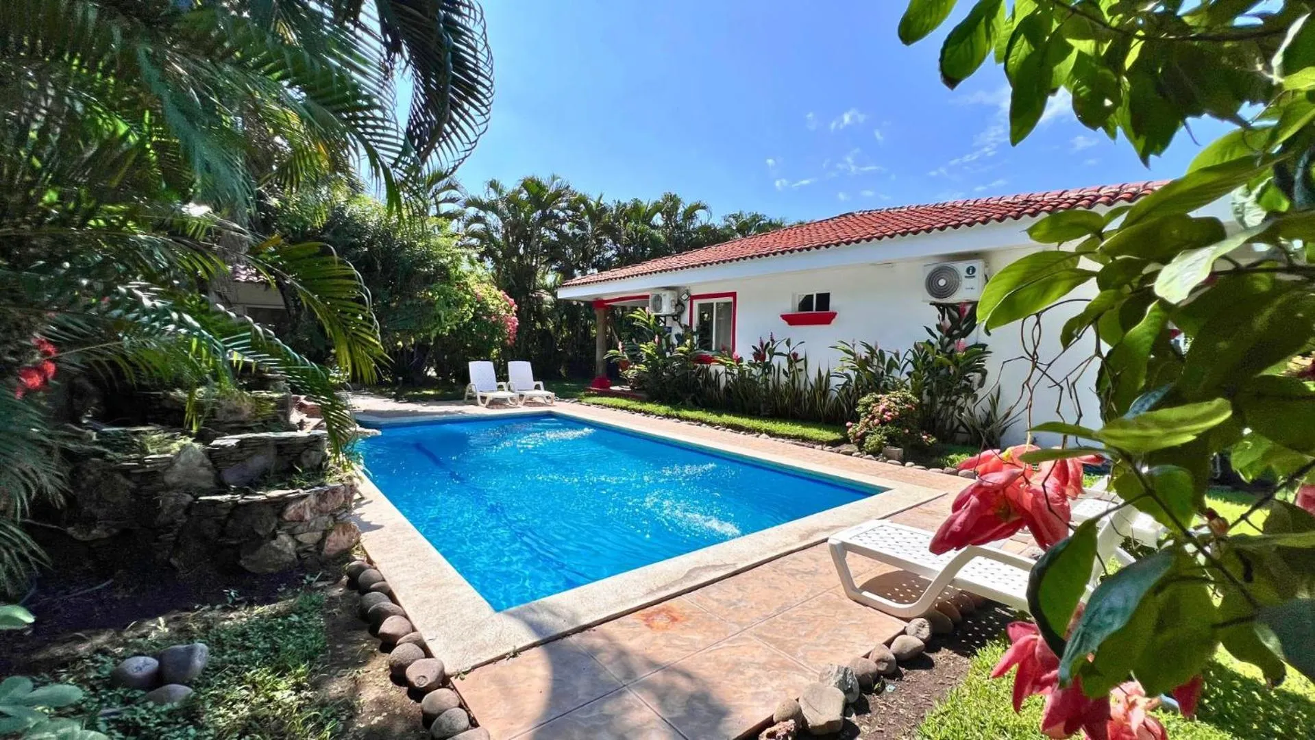 Swimming pool in Quinta Luna Mar, Residencial Las Veraneras