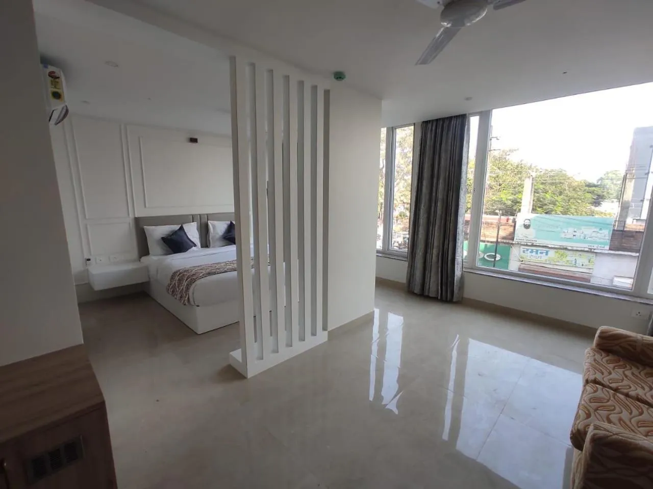 Living room in Hotel Mumbai House Express Udaipur