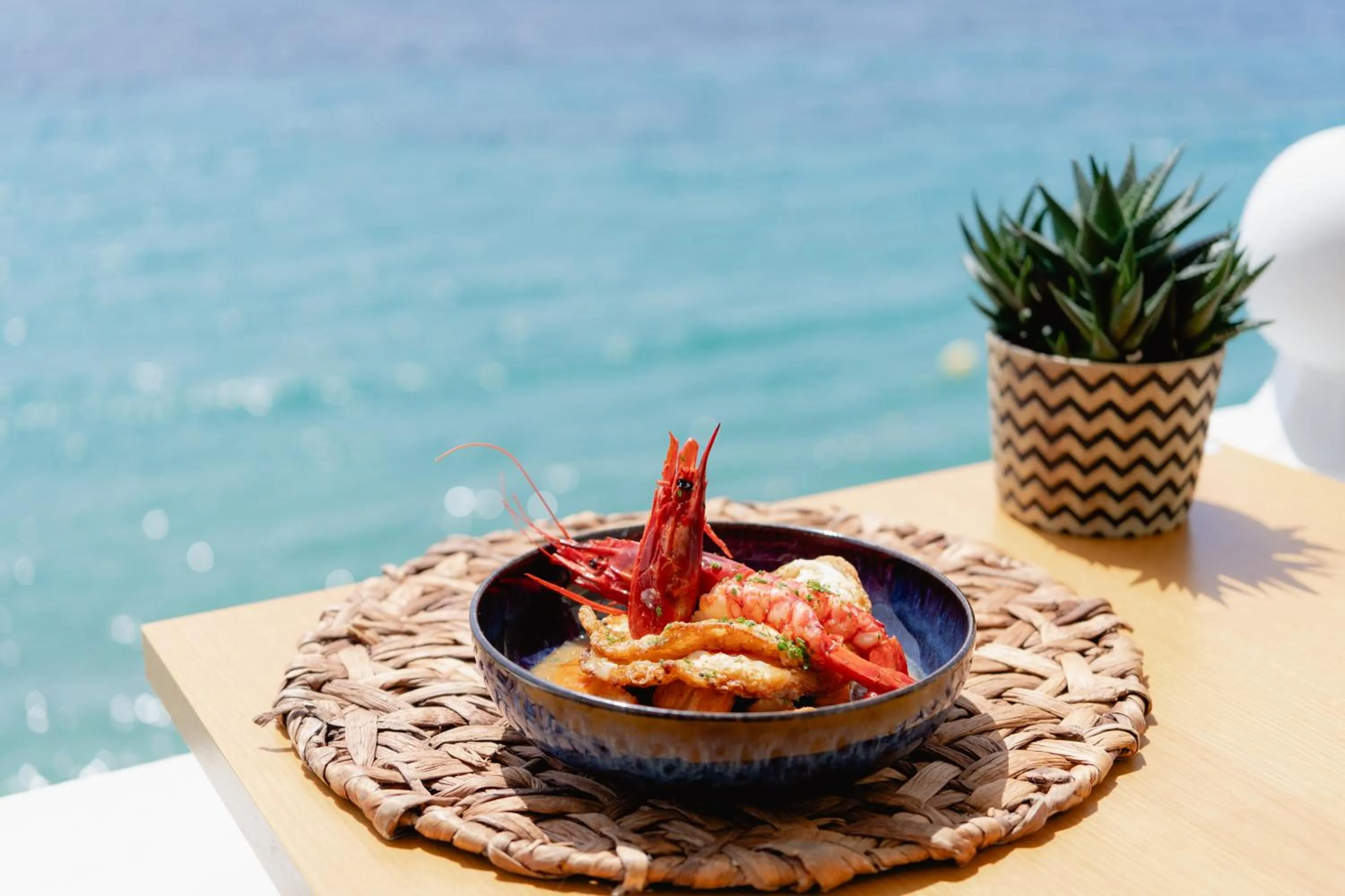 Food and drinks in Gastrohotel Boutique RH Canfali