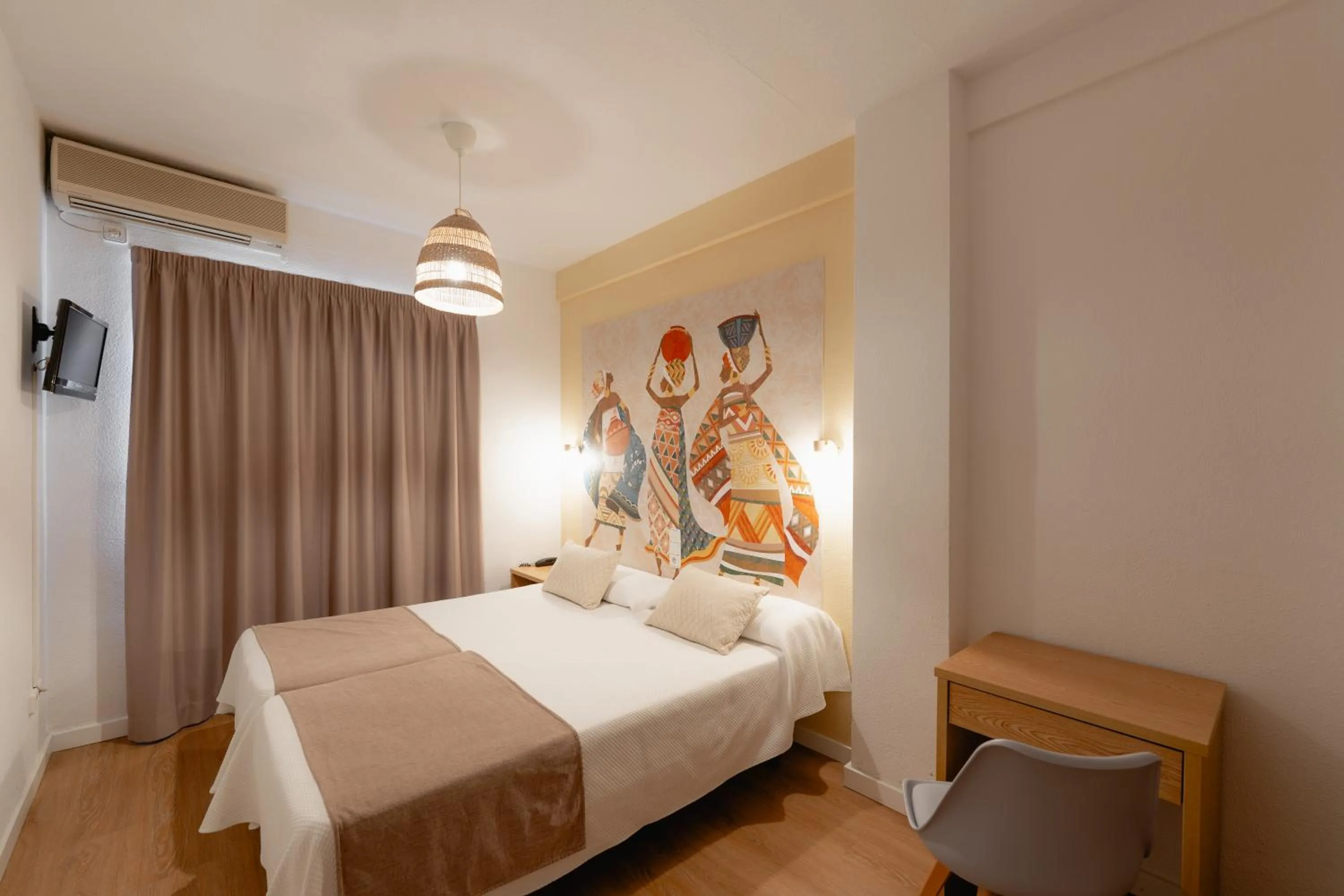 Bed in Hotel Internacional