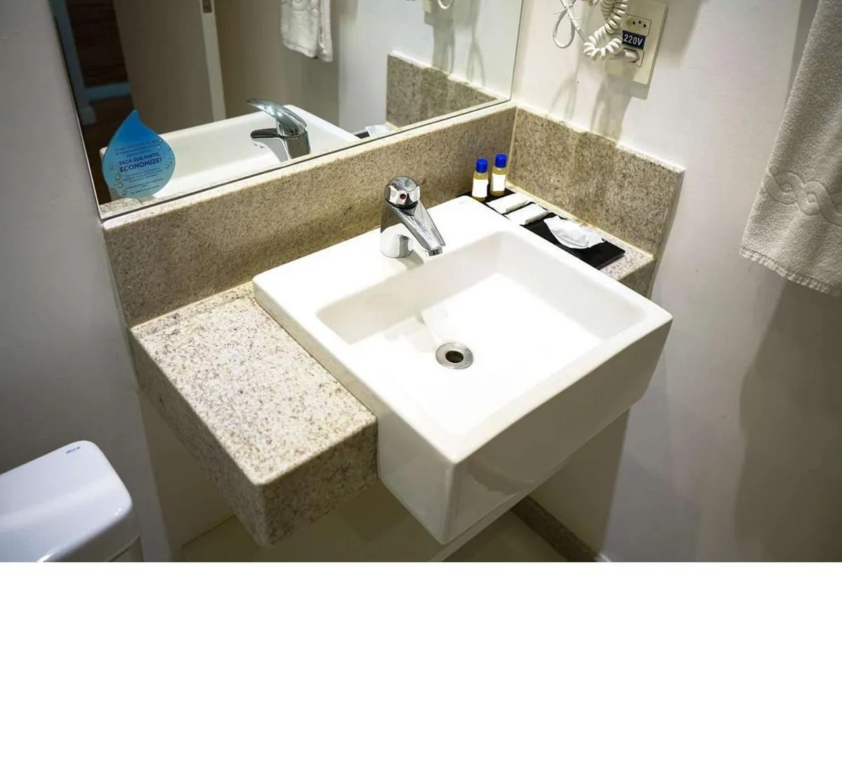 Bathroom in Linhares Design Hotel