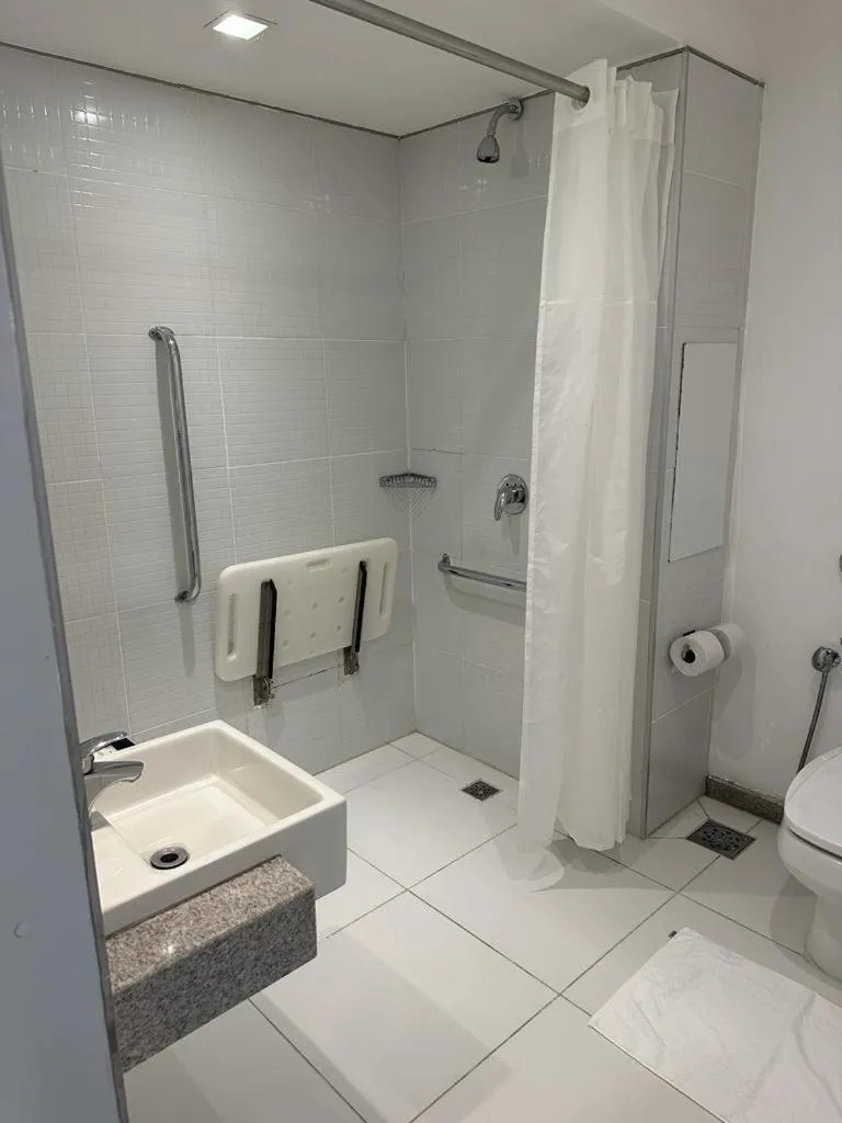 Bathroom in Linhares Design Hotel