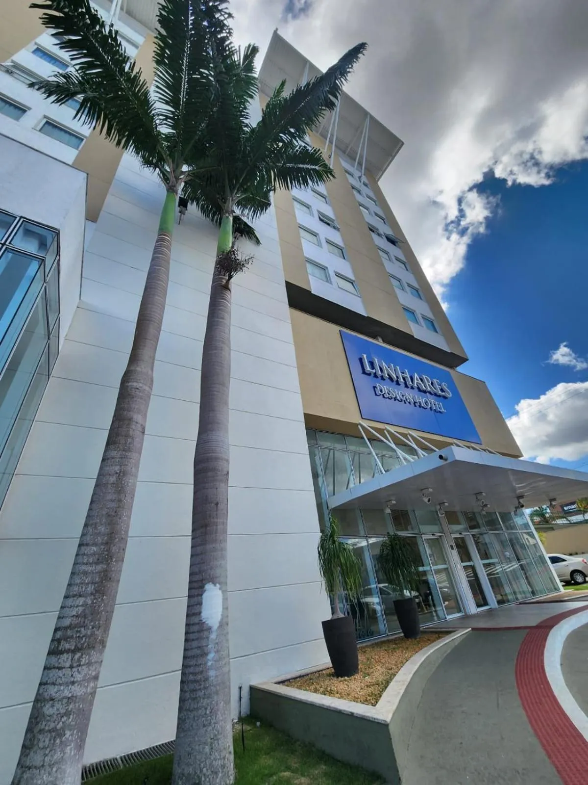 Property building in Linhares Design Hotel