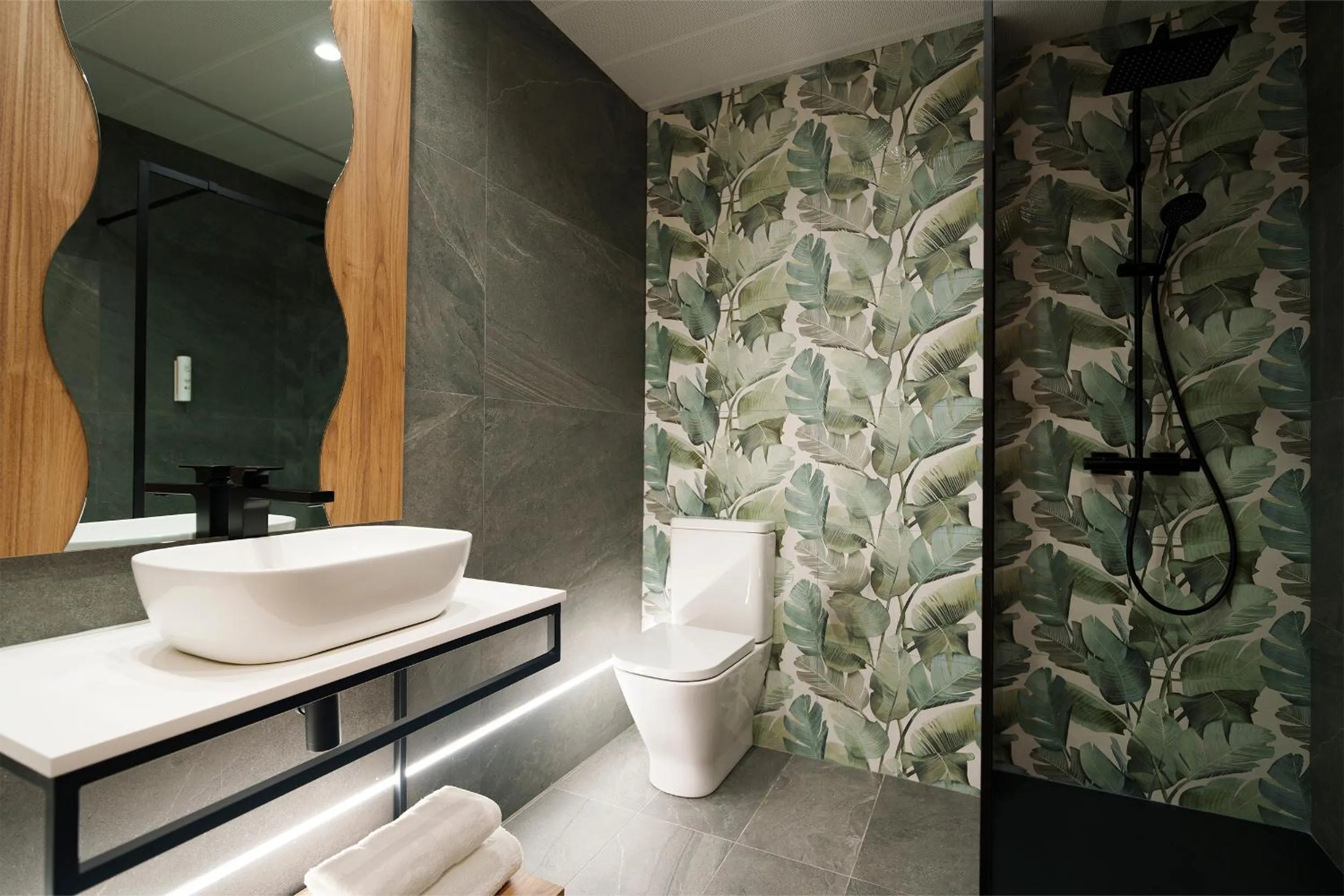 Shower in Spirit Hotel Ciudad de Burgos