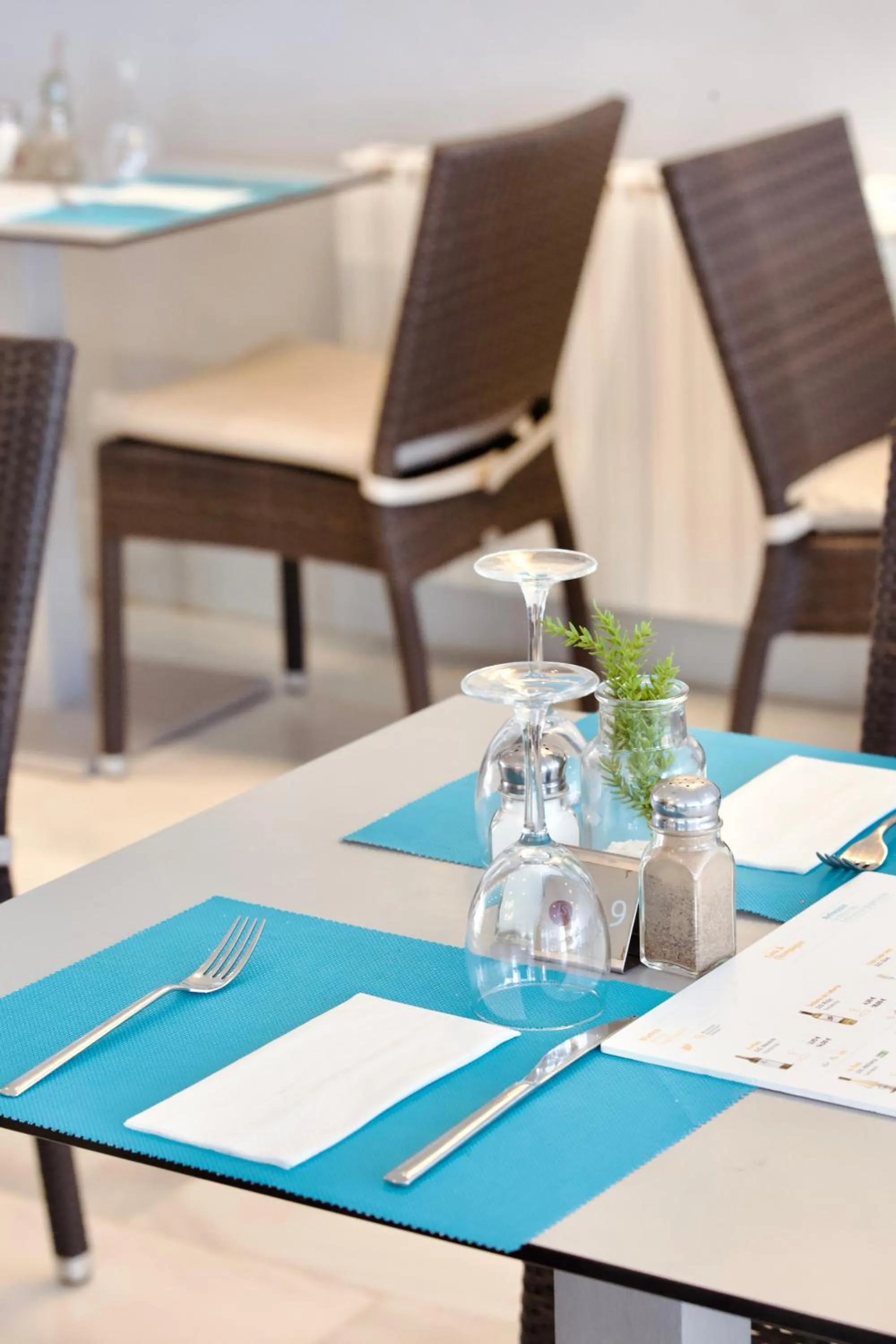 Restaurant/places to eat in JS Horitzó