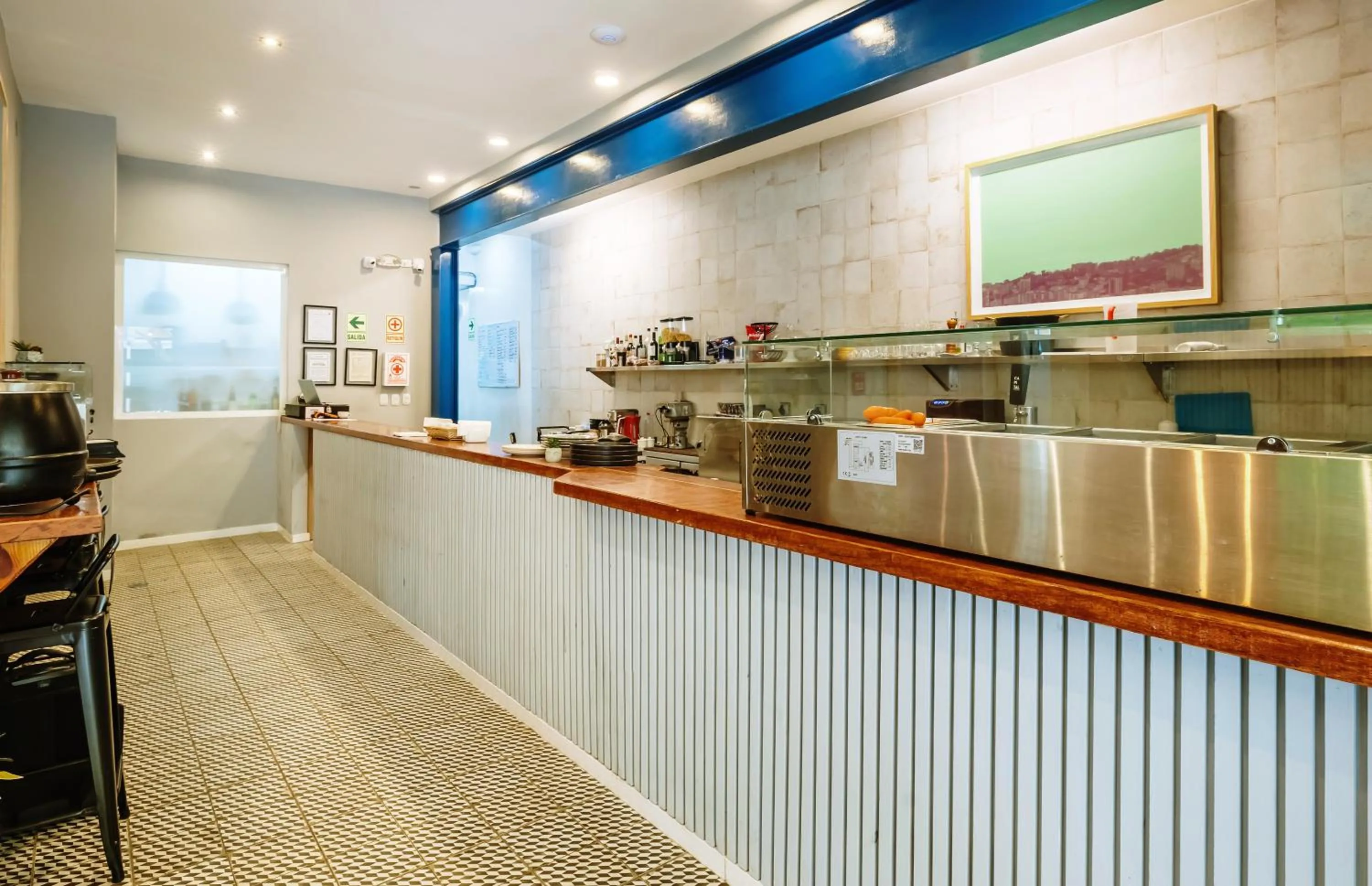 Restaurant/places to eat in TARATA BOUTIQUE HOTEL